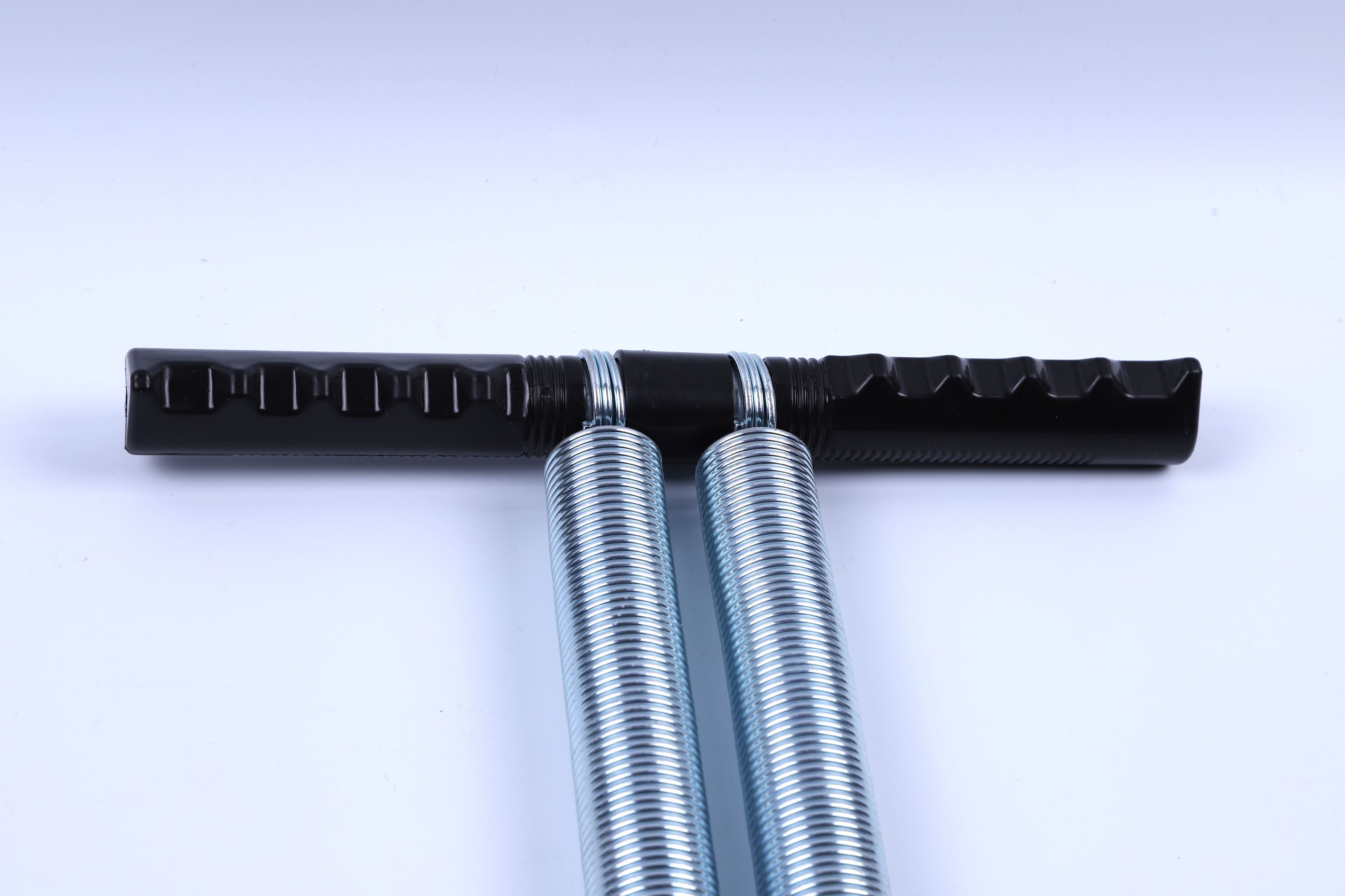 ويقوم مصنعو أجهزة الرابط على الظهر بذراعين detail image 3