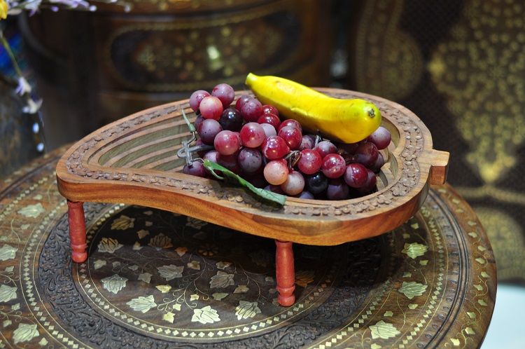 An Indian linden mango-shaped embedded fruit plate Application Scenario