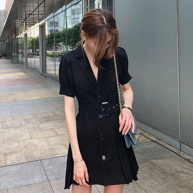 The 2020 new French waist-cinching and slimming Hepburn light mature style professional suit, short dress with elegant temperament, summer for children