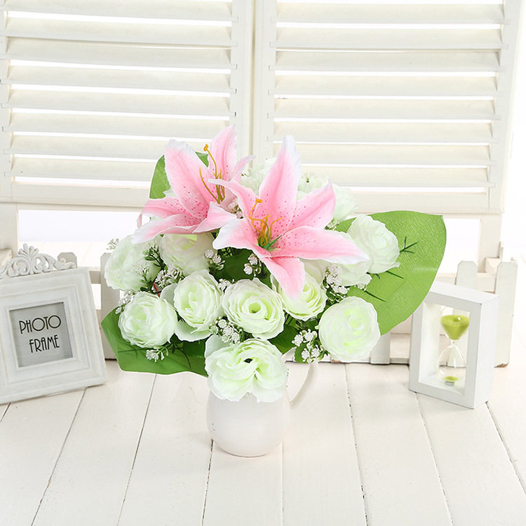 Factory direct sales of artificial flowers, silk flowers, wedding flowers, hand-held flowers, 18-head rose combination flowers