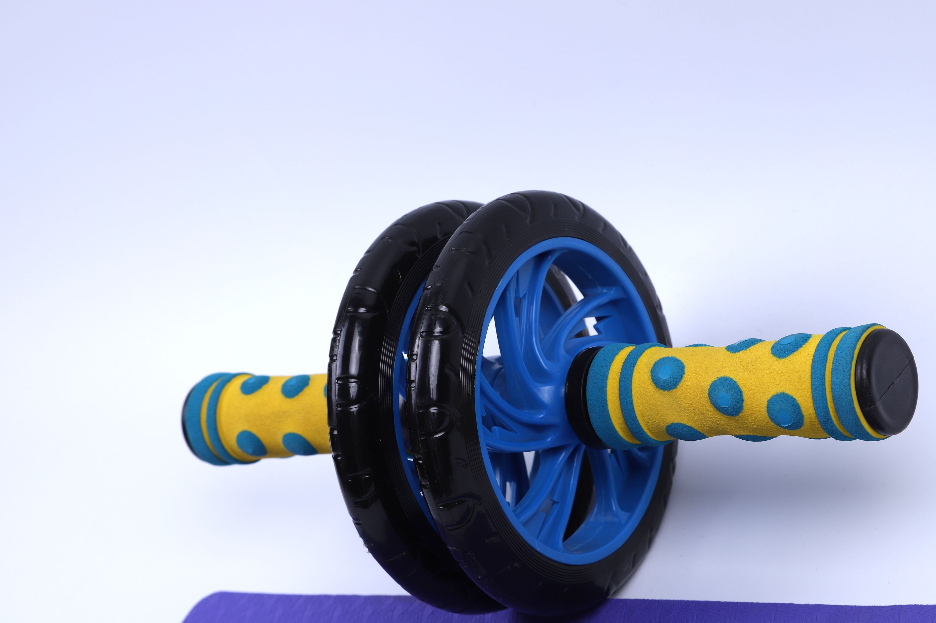 Wholesale of home fitness sports equipment manufacturers with a handle and a touch of abdominal wheel to help you get a six-pack and abdominal muscles details Picture