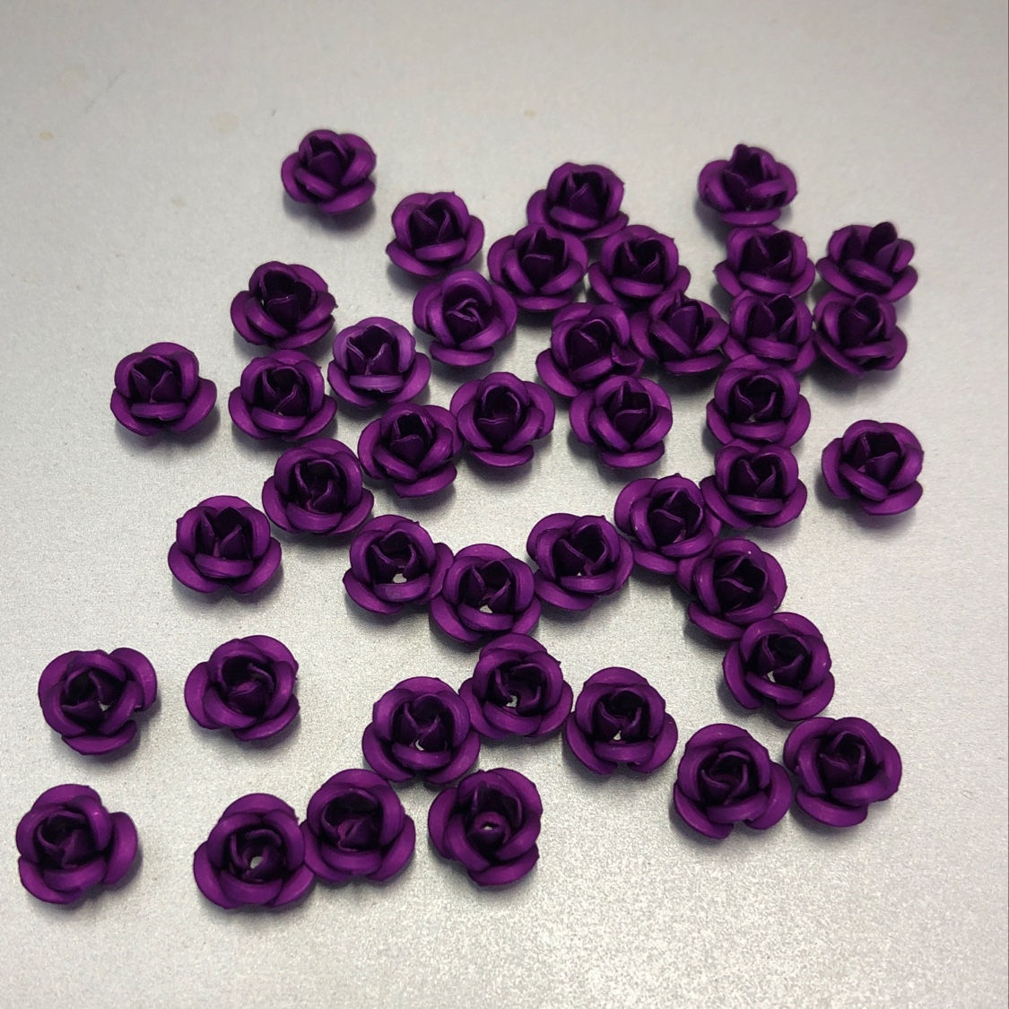 Yiwu Choucheng Ziying Accessories Store, 6mm Korean version three-petal rose in 17# color