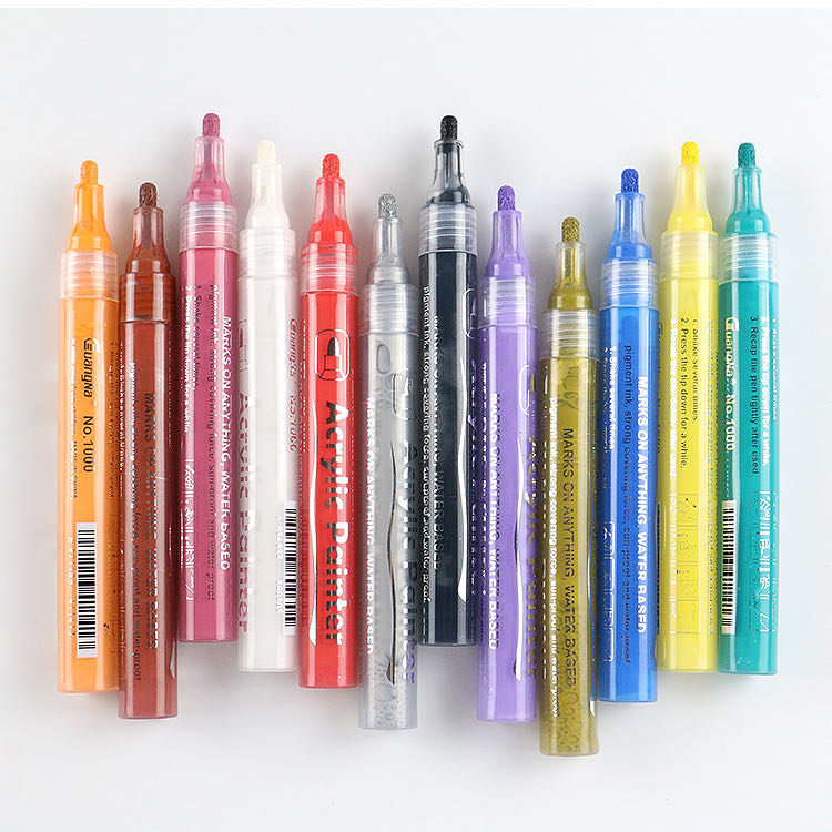 Guangna 1000 acrylic marker pens, body painting, ceramic decoration, DIY photo album, black card, graffiti, water-based paint pen Application Scenario