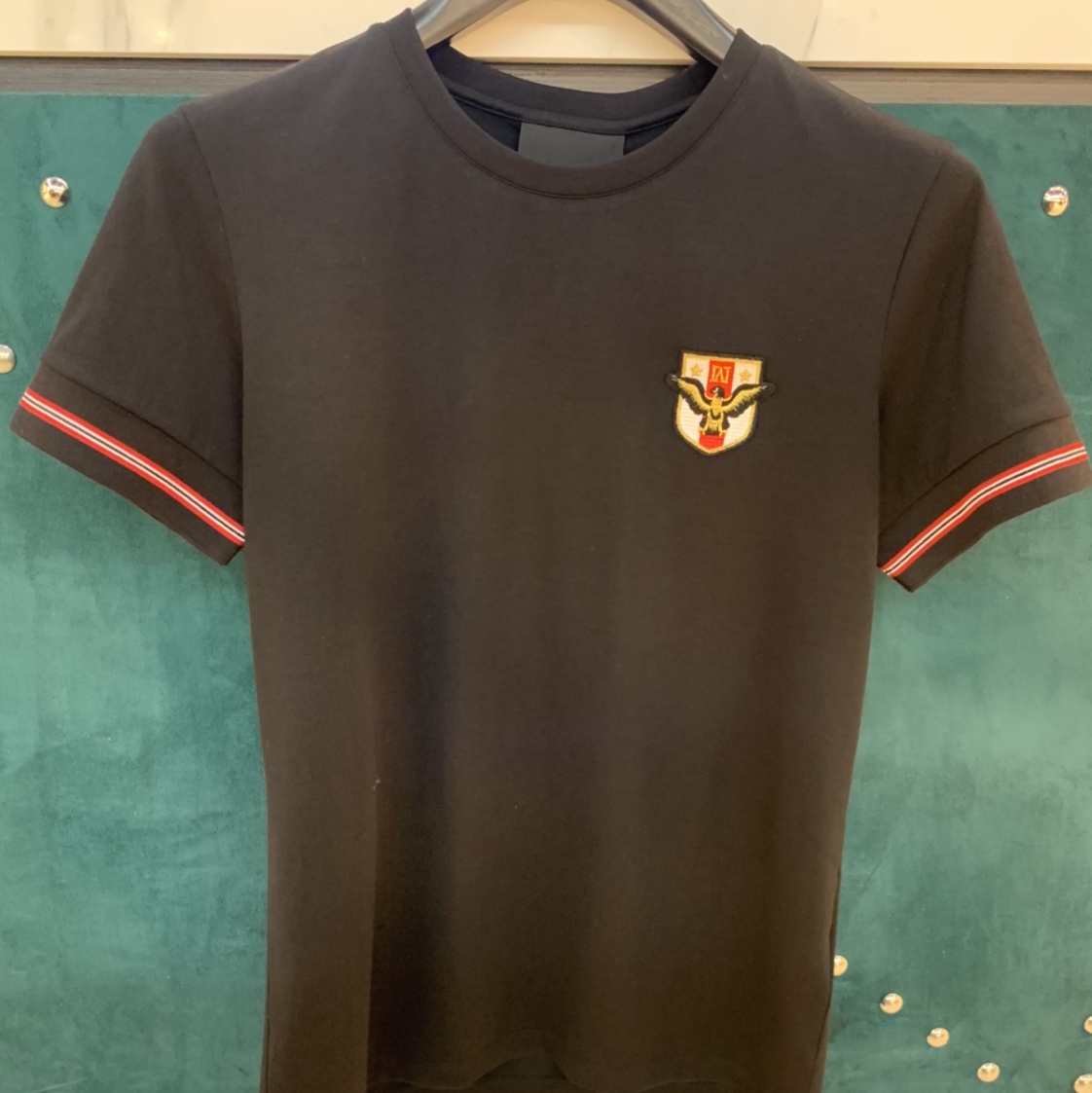 Round-neck short-sleeved shirt 10051