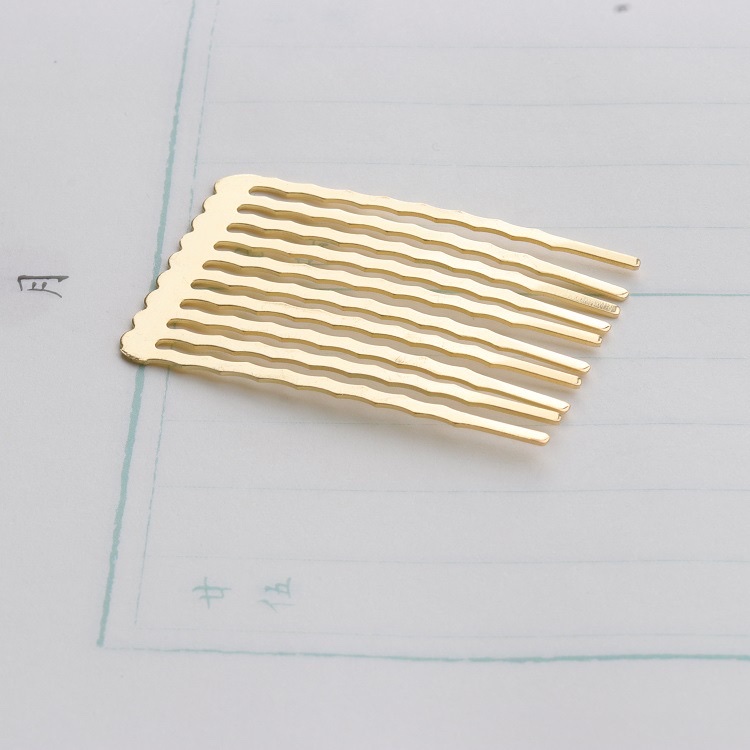 Ancient-style hairpin material, flower-wrapped ornaments, pure copper color-preserving electroplated comb, extended wavy 10-tooth comb Application Scenario
