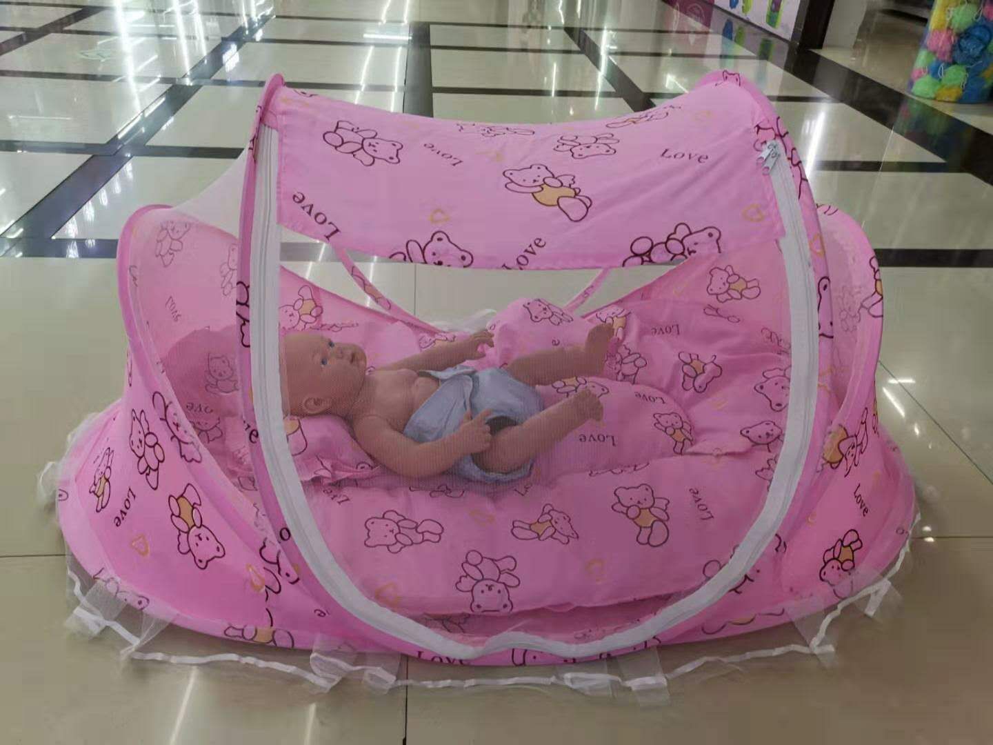 卡通三件套婴儿床细节图