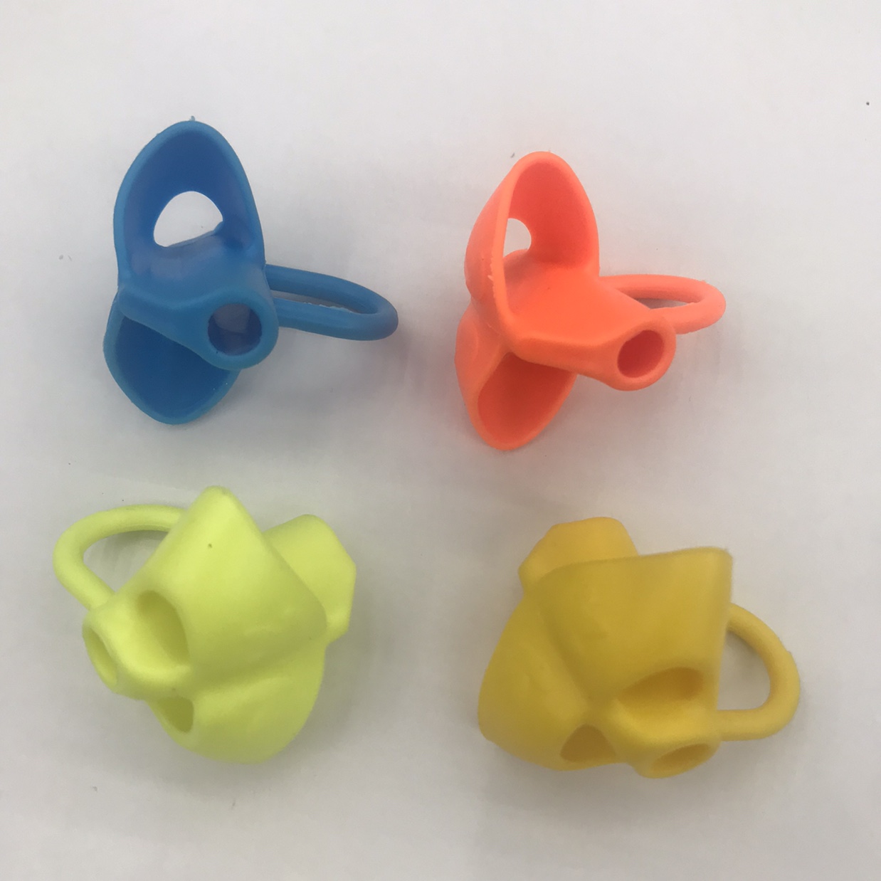 Pen holder three finger position pen protector