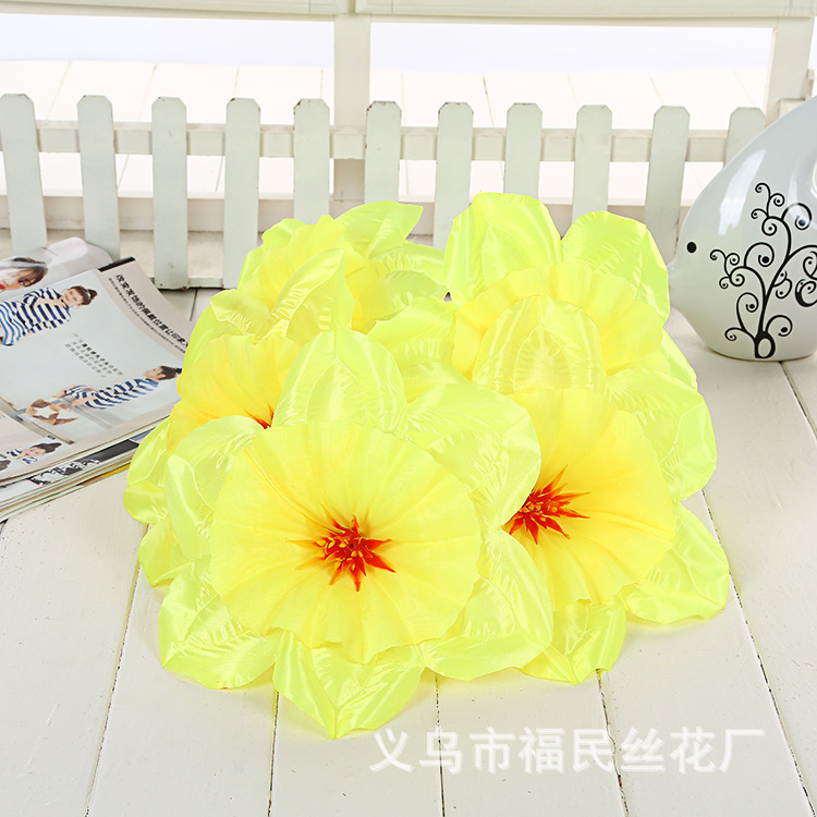 Factory direct sales of artificial flowers, fake flowers, wholesale and customization of artificial daffodils in bud for home living room decoration, silk flower bouquets undefined