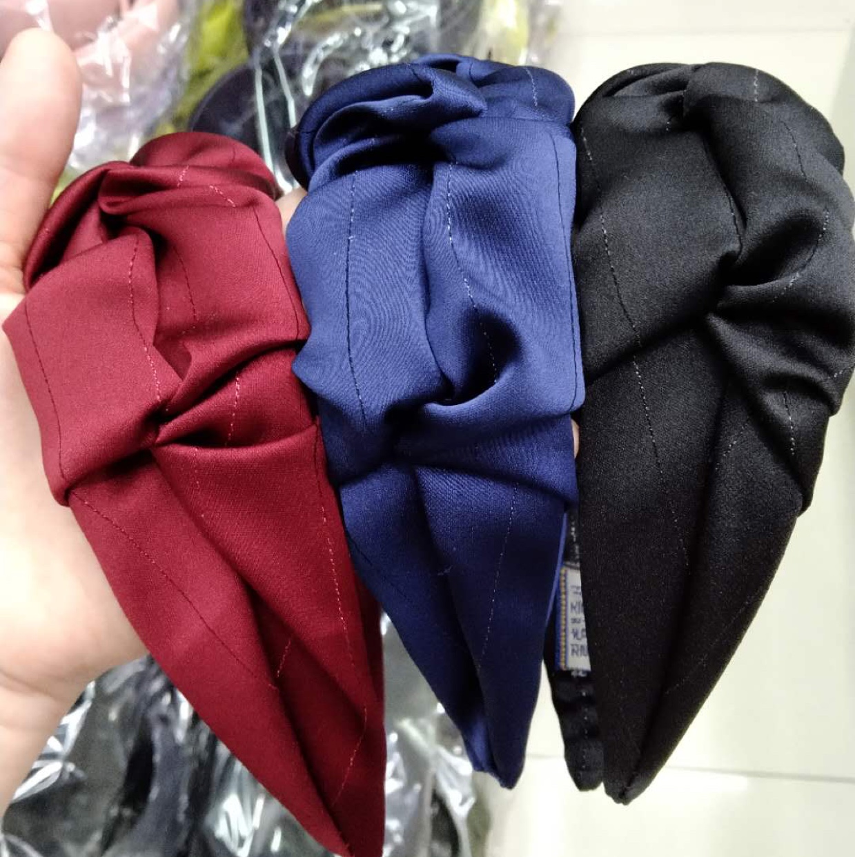 [HHBABY] Korea East gate high feeling satin fold wide edge hair hoop elegant solid color temperament hair clip full figure