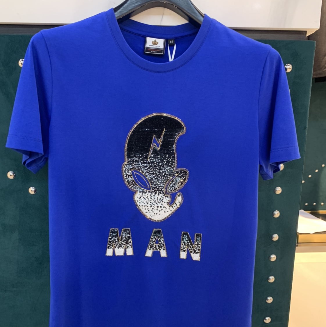 Round-neck short-sleeved shirt 10041