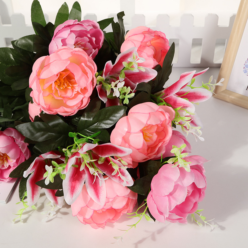 Factory direct sales of blooming pink rose everlasting flowers for home and living room decoration, silk fabric artificial flower bouquets, 18-head peony and lily combination flowers Application Scenario