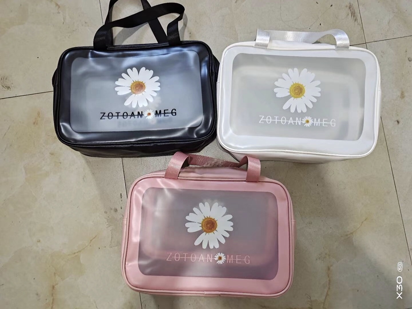 Toiletry bag, handbag details Picture
