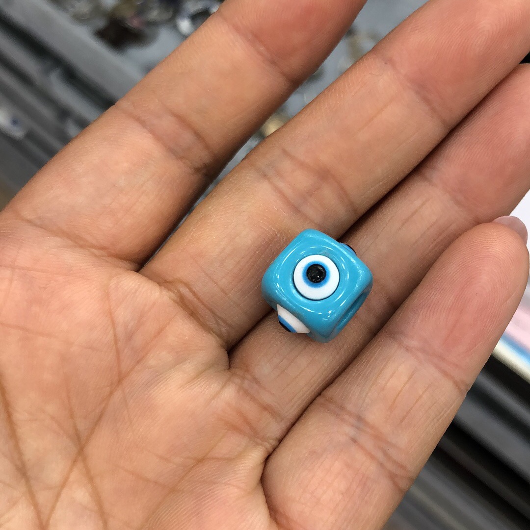 Square blue eyes