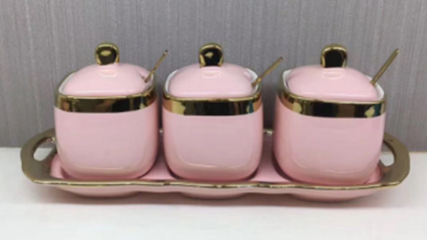 Yiwu Selection FS-Q037 Pink seasoning can /65601