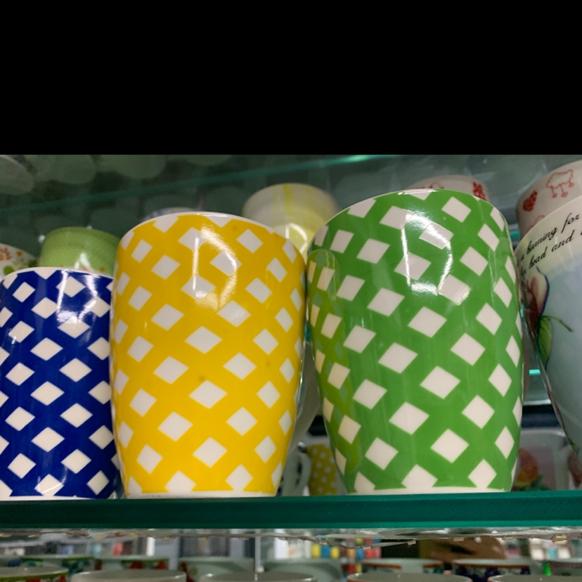 Ceramic cup grid pattern