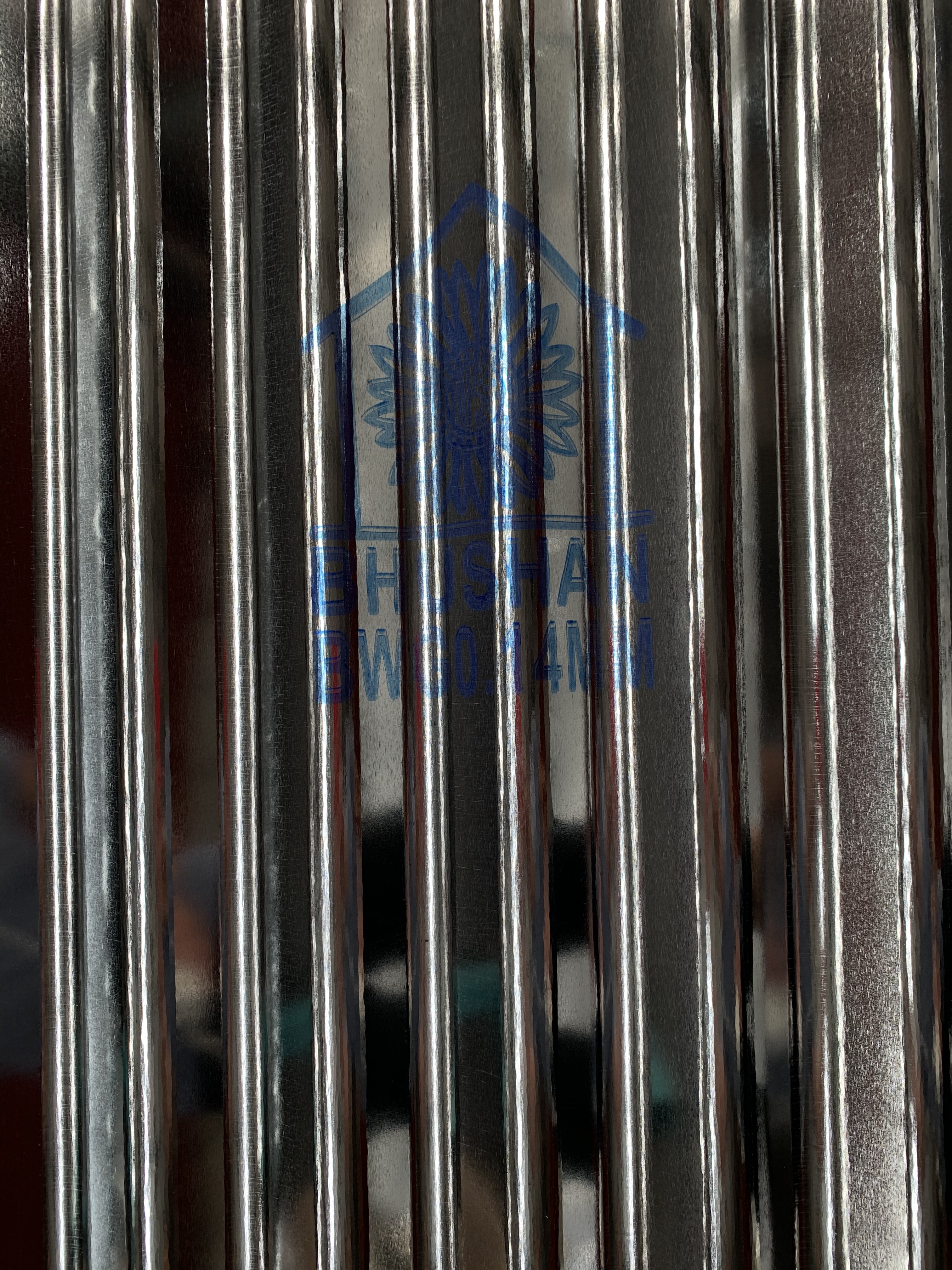 Factory direct sales of color steel tiles, color stone tiles, light-transmitting tiles, asbestos tiles and various building materials Application Scenario