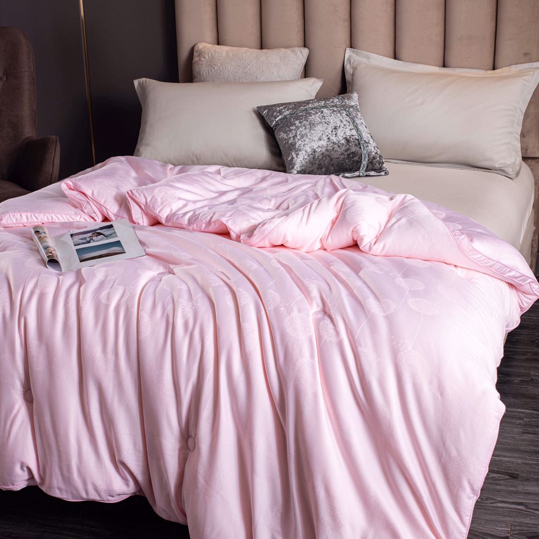 Bedding: Silk and soybean quilt