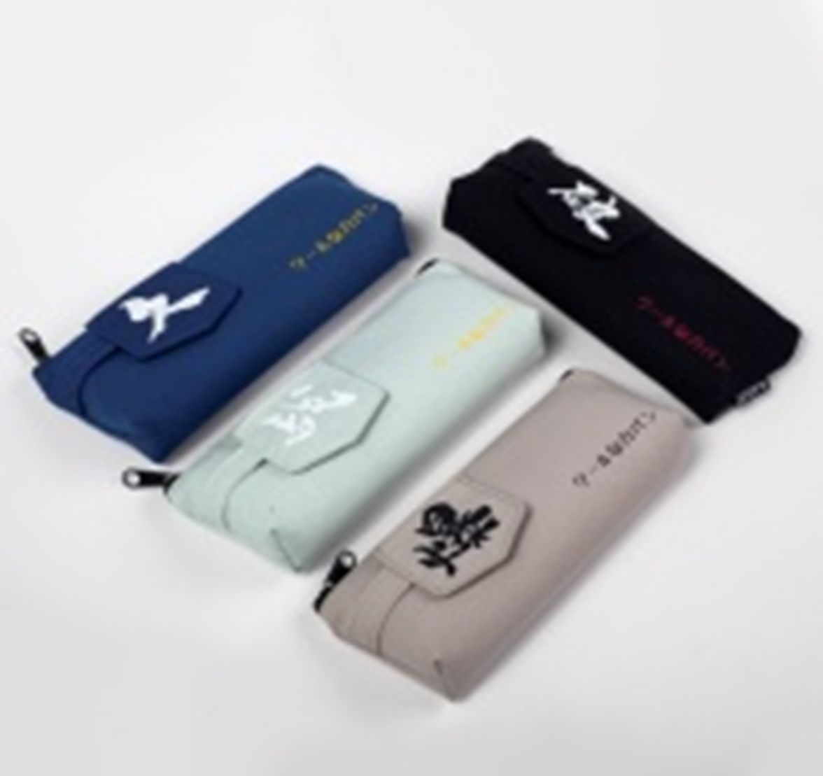 Yiwu Selection Black ant pen bag 2103/24601 full figure