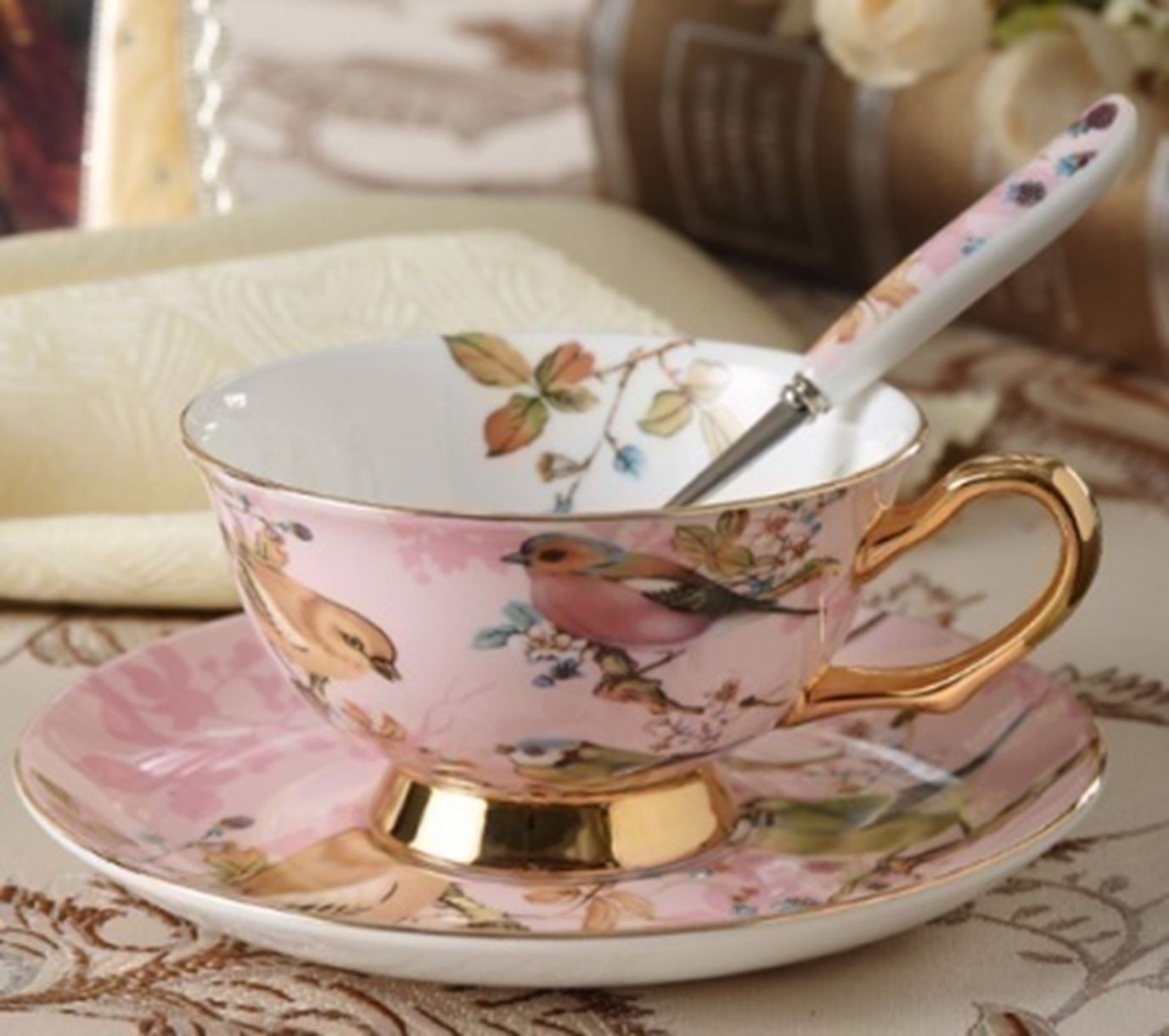 Gold star cup and Saucer of Bird song flower fragrance powder 2 cups 2 dishes 2 spoon /65601 full figure
