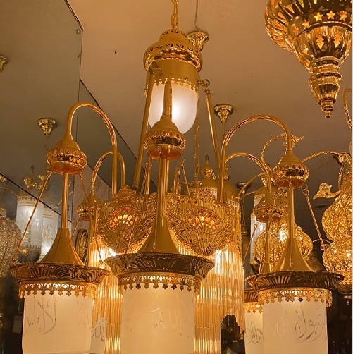 Court Lolita chandeliers