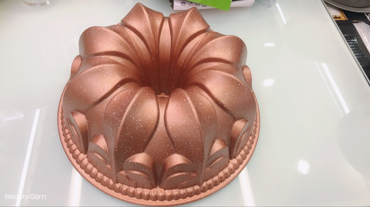 Aluminum die - cast marble non - stick cake pan thumbnail