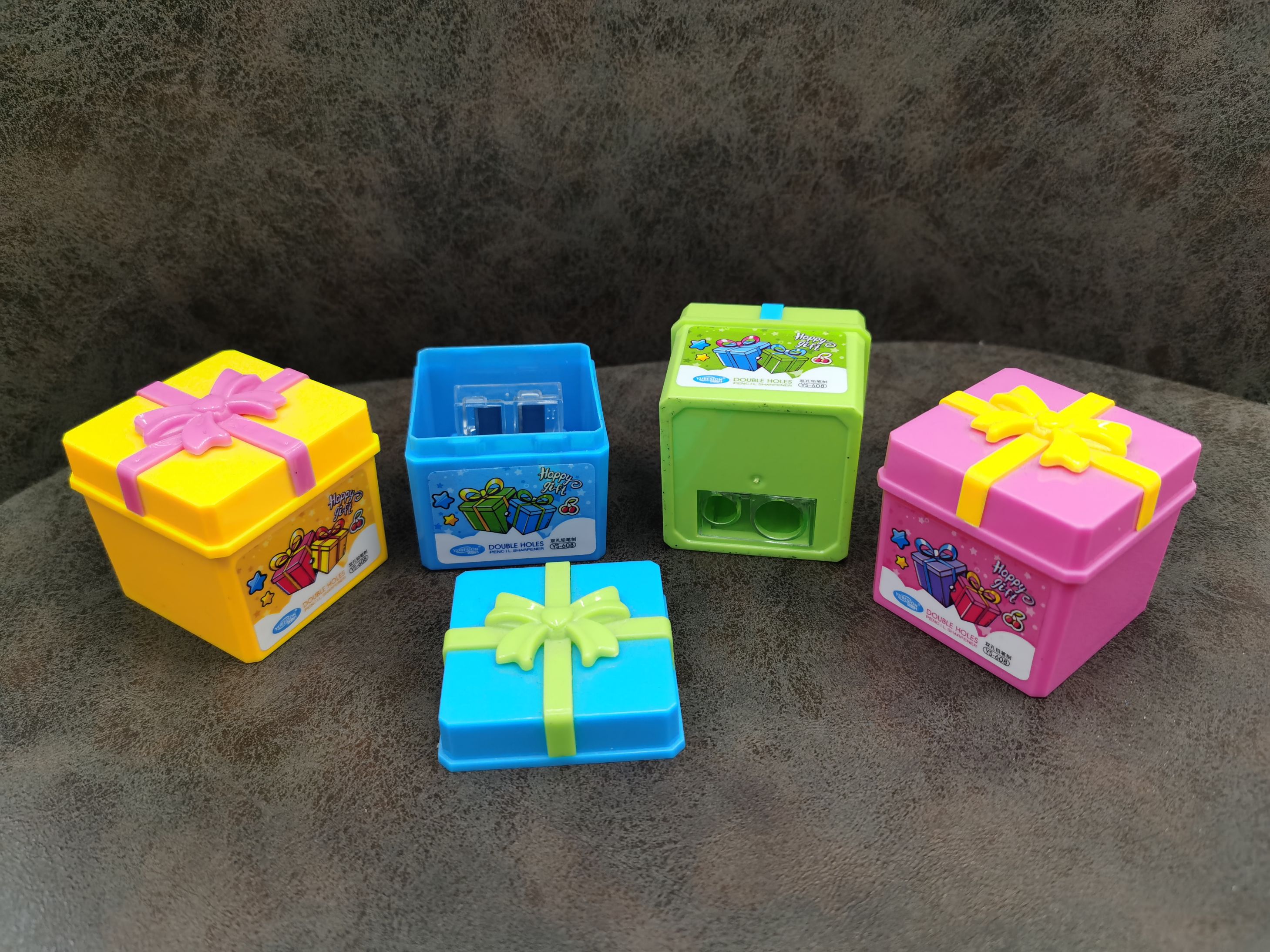 Gift box pencil sharpener, large and small double-hole sharpener, creative pen tool, student office stationery, manual pencil sharpener detail image 5