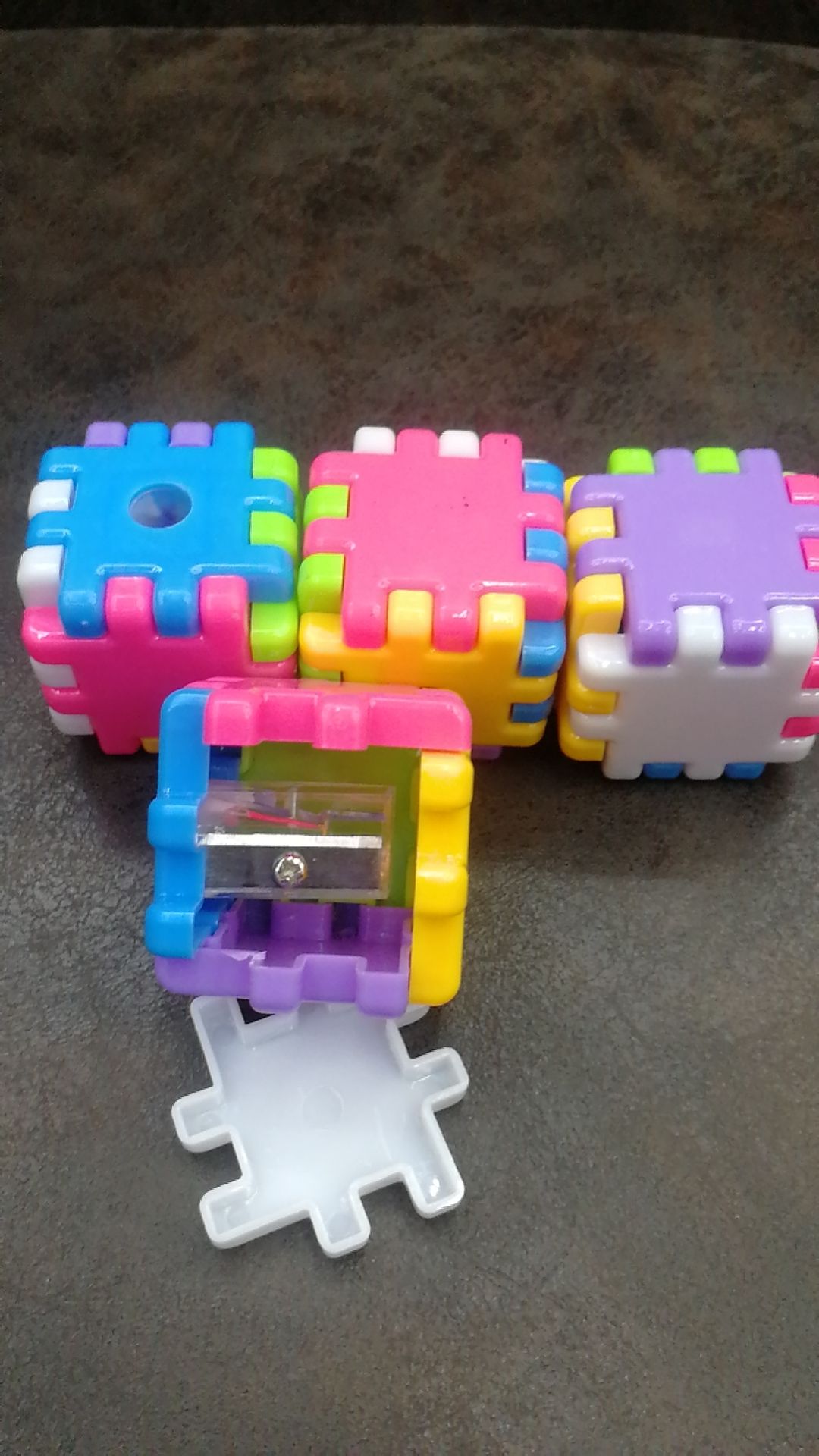 Building block pencil sharpener 604, Rubik's Cube pencil sharpener, toy pencil sharpener, student office stationery, manual pencil shaver detail image 3