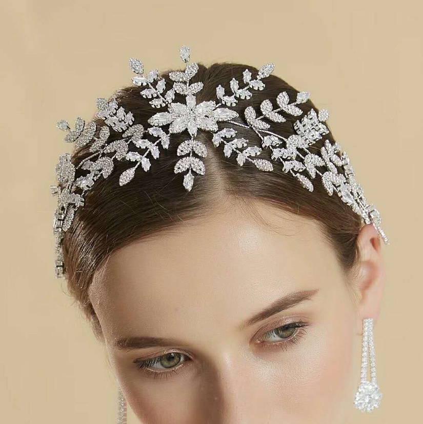 Wedding Wedding bride tall zircon diamond headdress thumbnail