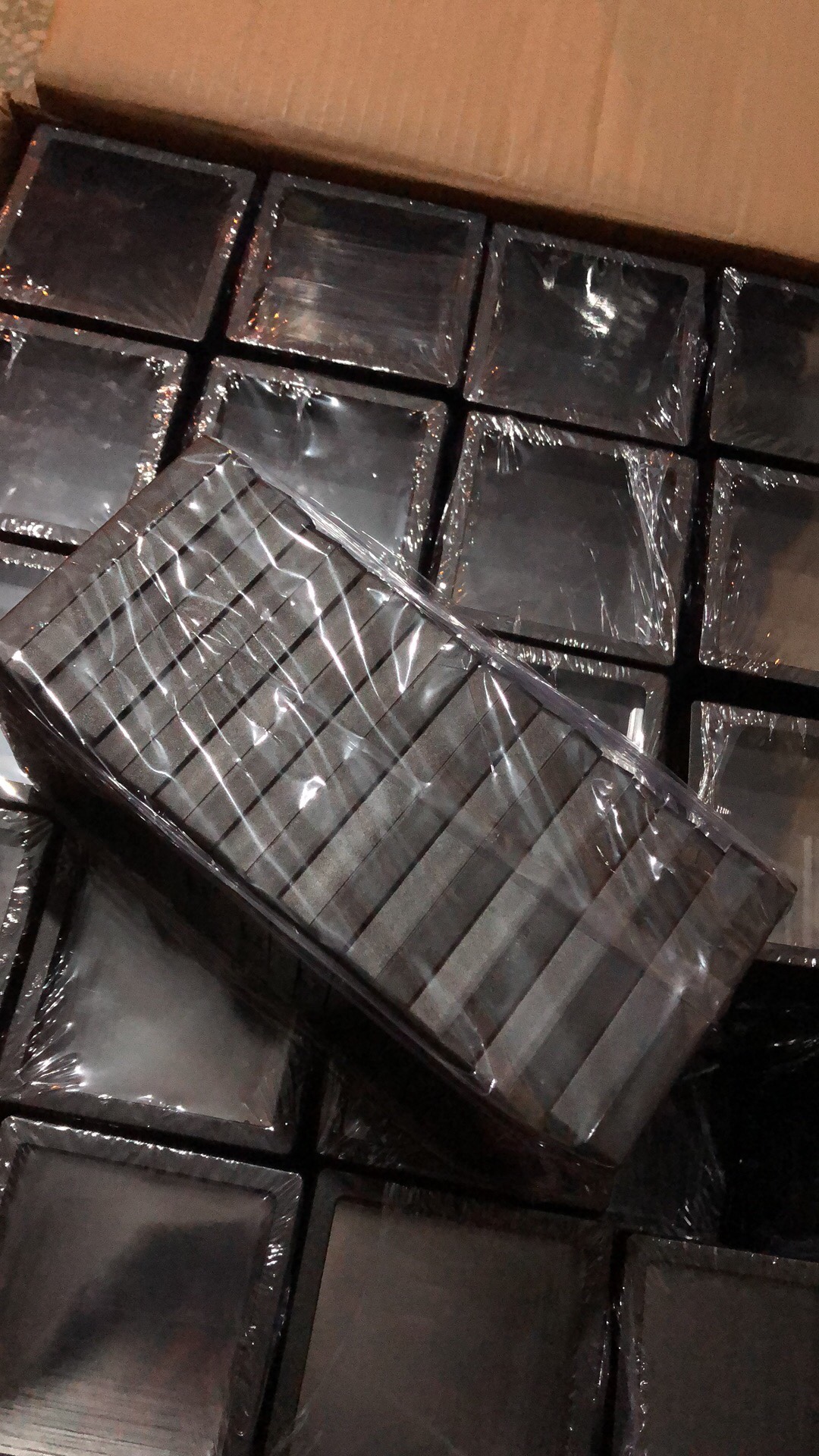 90方形薄膜首饰展示盒细节图