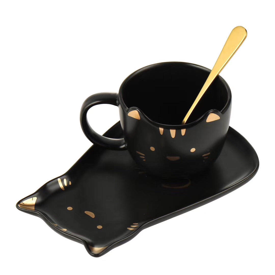 Cute cat coffee cups and plates Application Scenario
