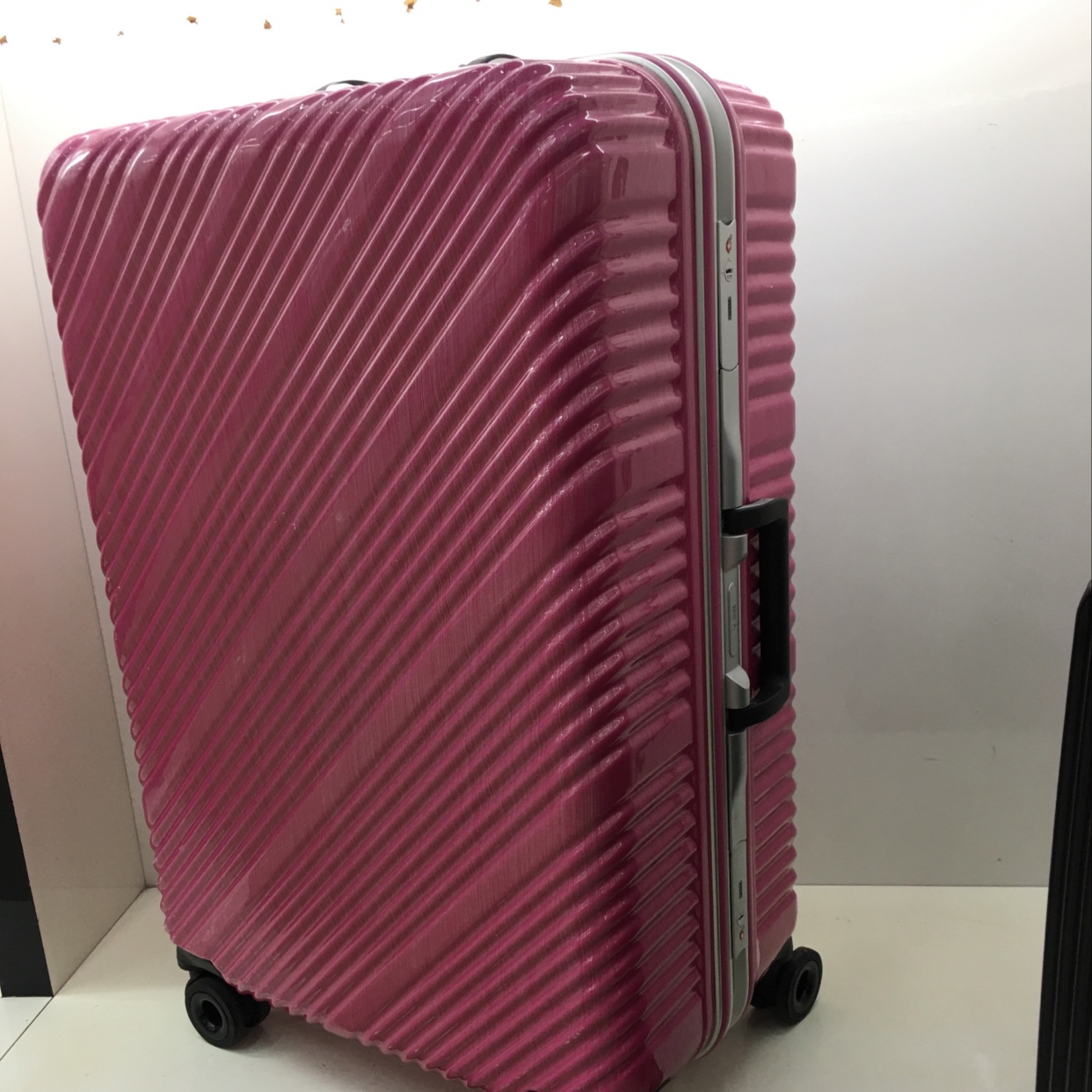 名将拉杆箱 9077A 26寸 玫红色