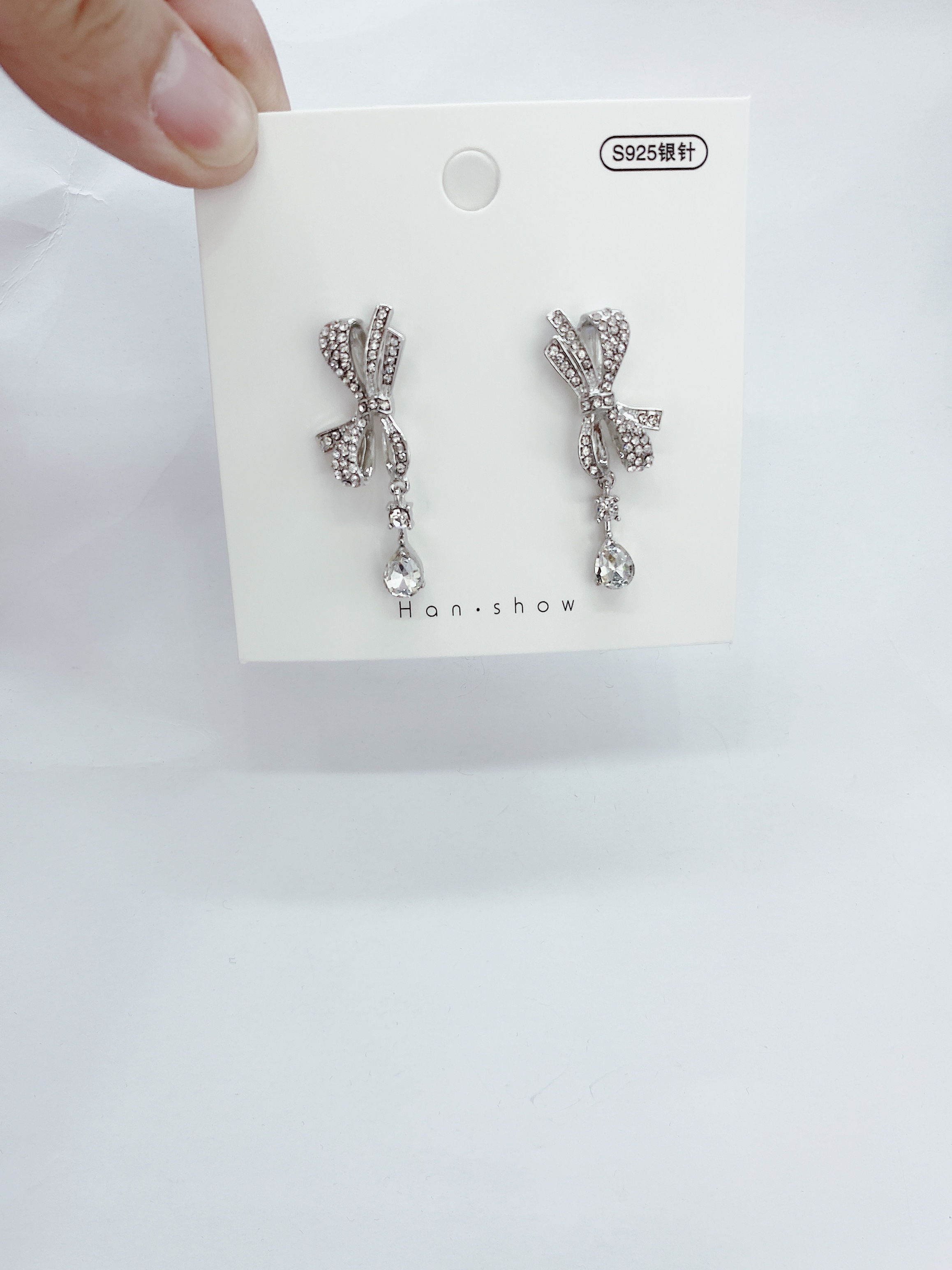 Silver Needle Bow Earrings Item Picture