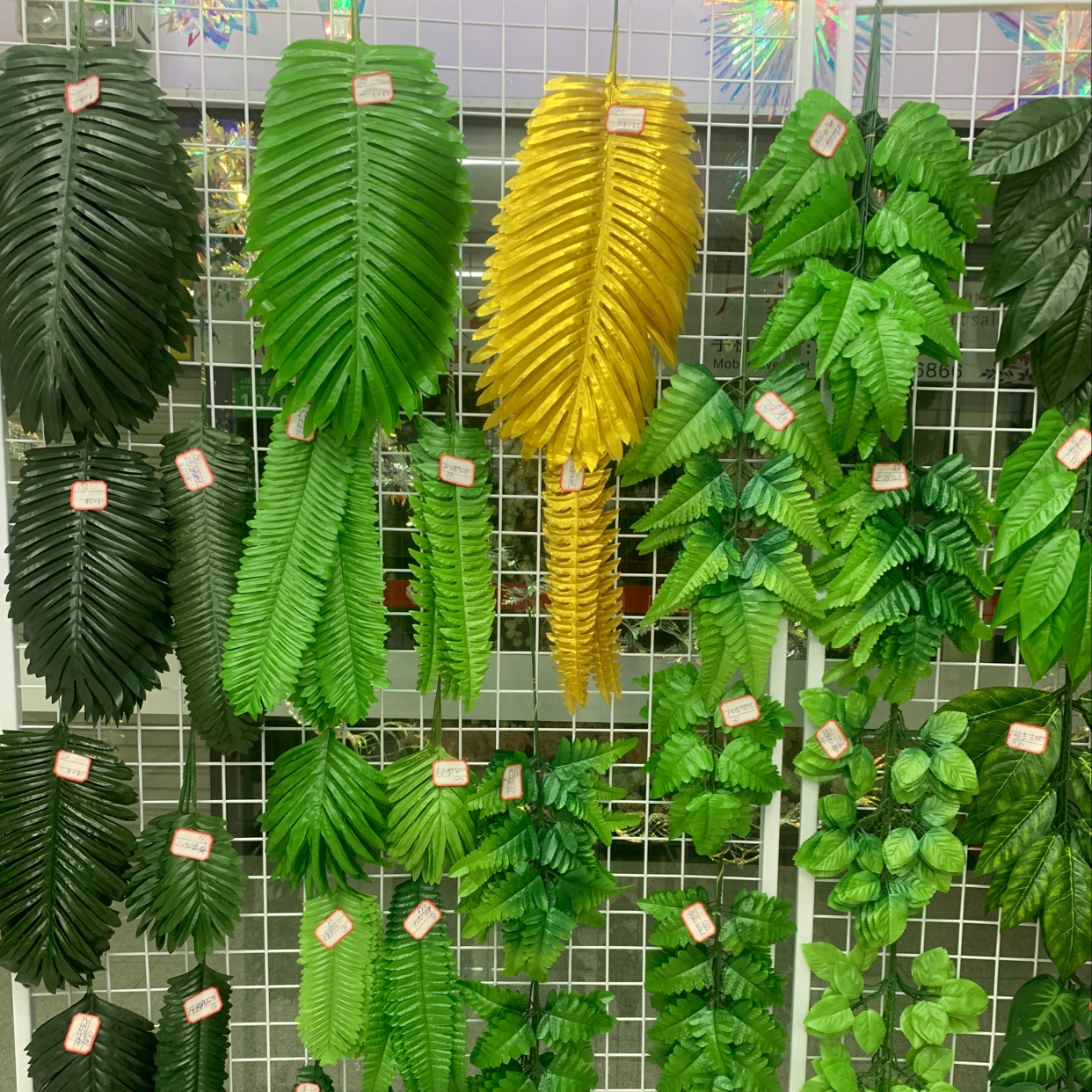 Zhou Shuixing Silk Flower Accessories Factory describe pic - 1