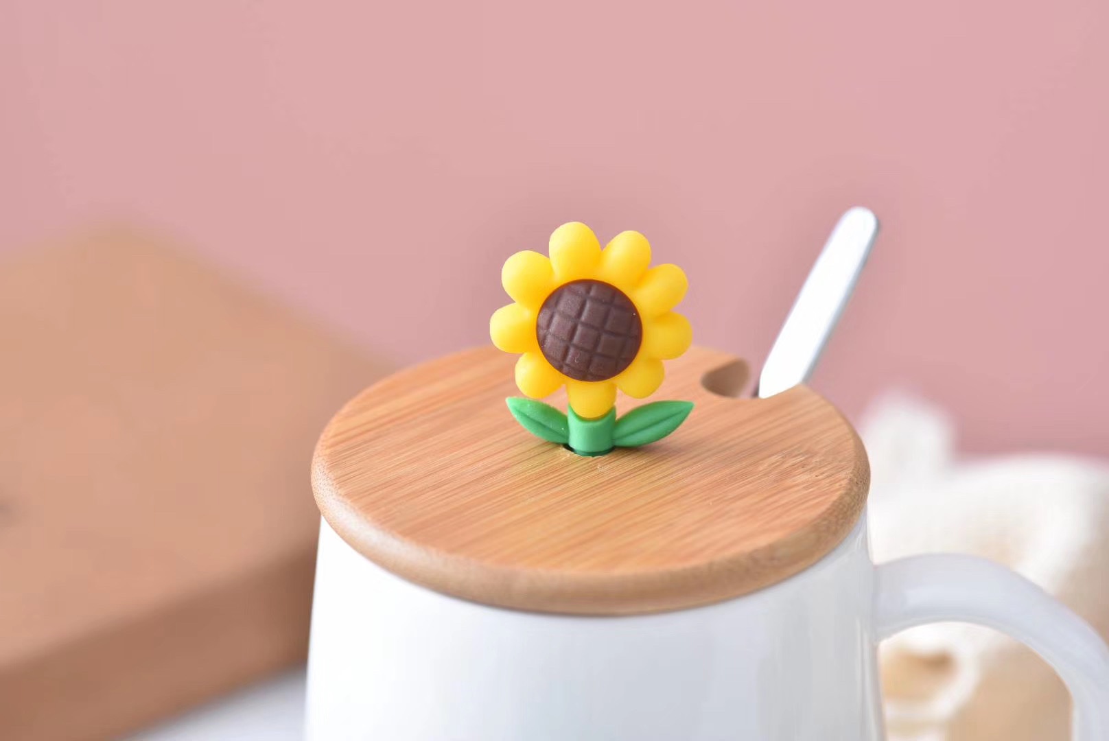 Sunflower ceramic cup details Picture