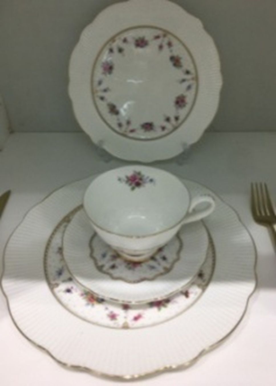 Yiwu Selection British embossment broken flower 10 "flat plate /65601 full figure
