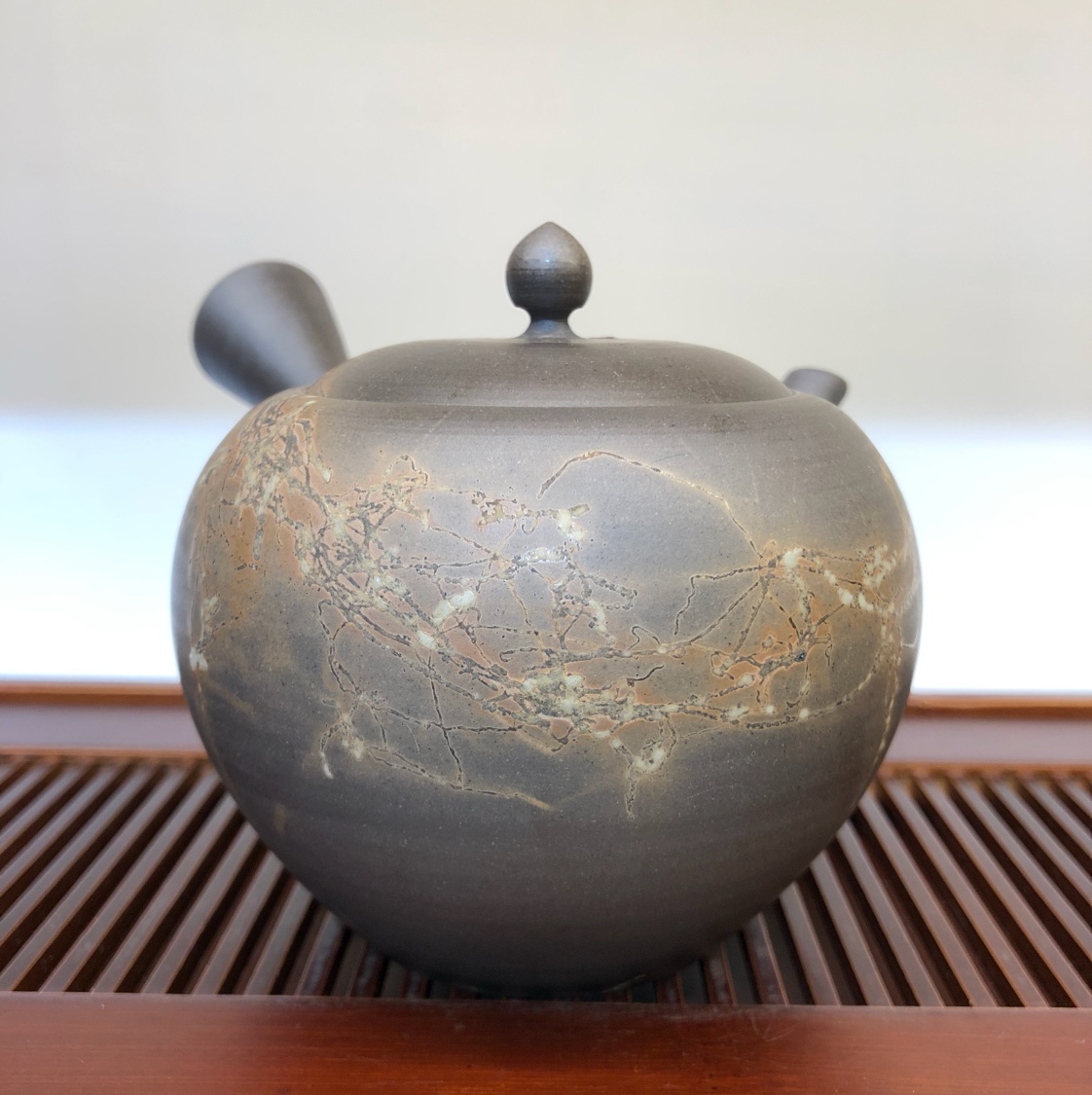 日本常滑烧急须壶 水野博司  手作
灰泥窑变藻挂（海草）横手急须