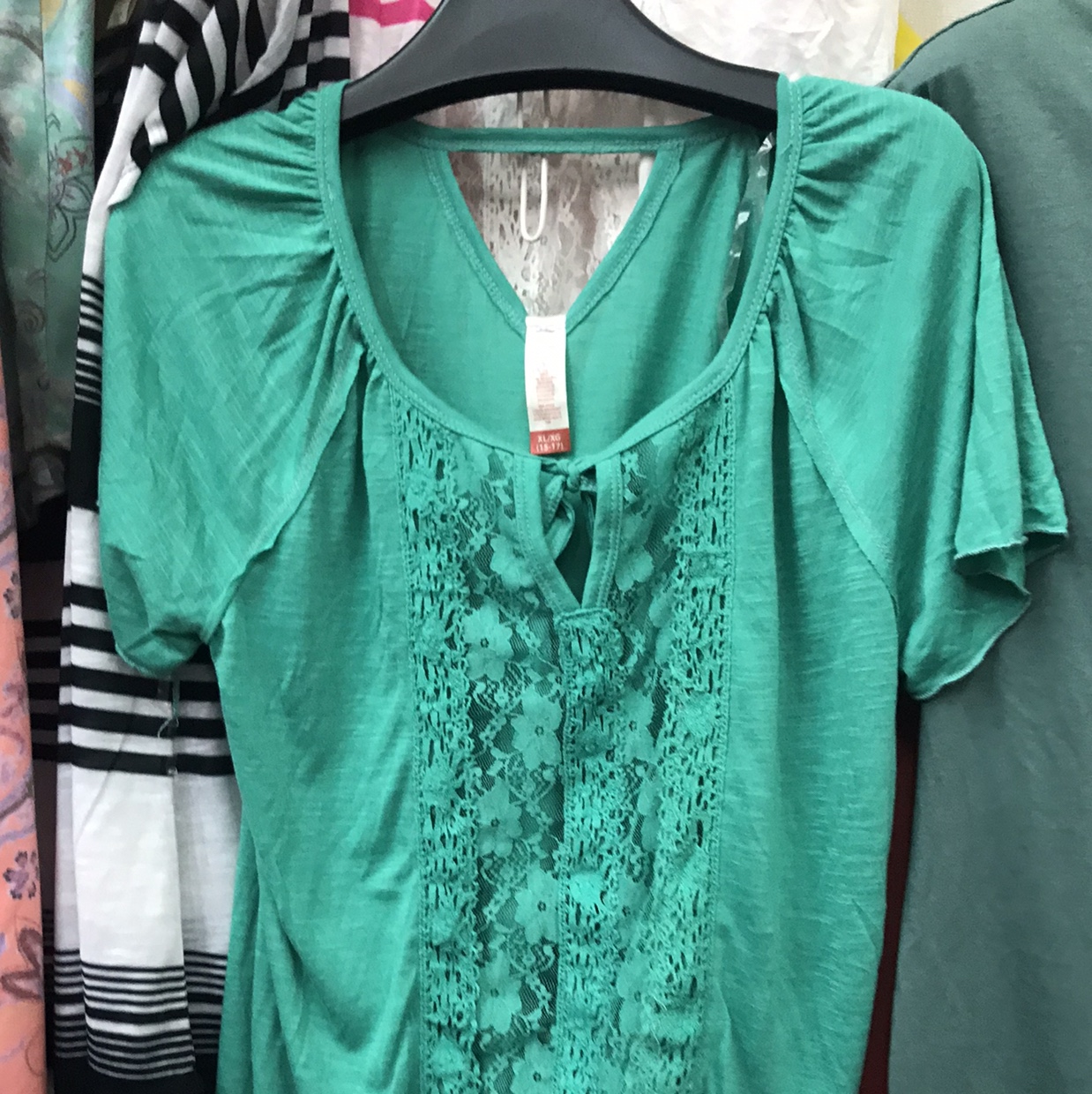 Green short sleeves thumbnail