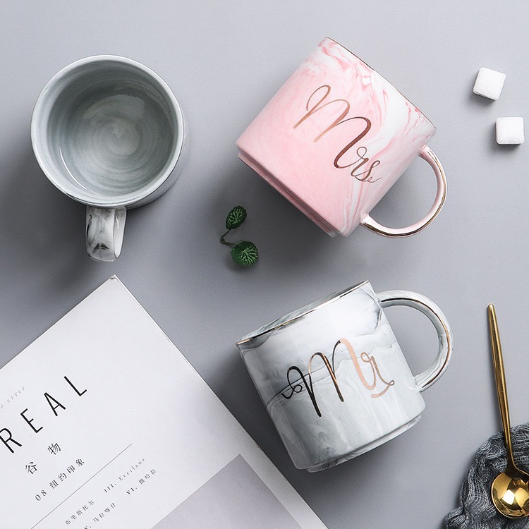 Marble-patterned gold-edged ceramic cup