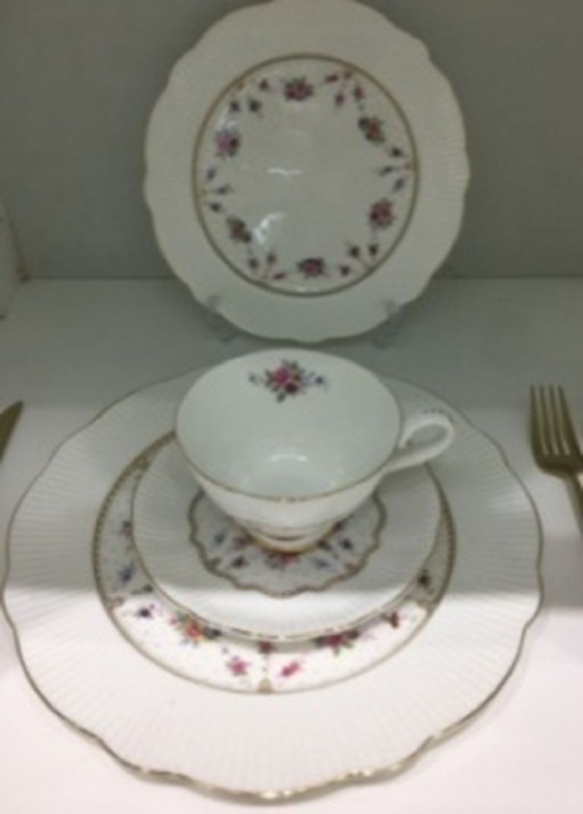 Yiwu Selection English embossment broken flower 8 "flat plate /65601 full figure