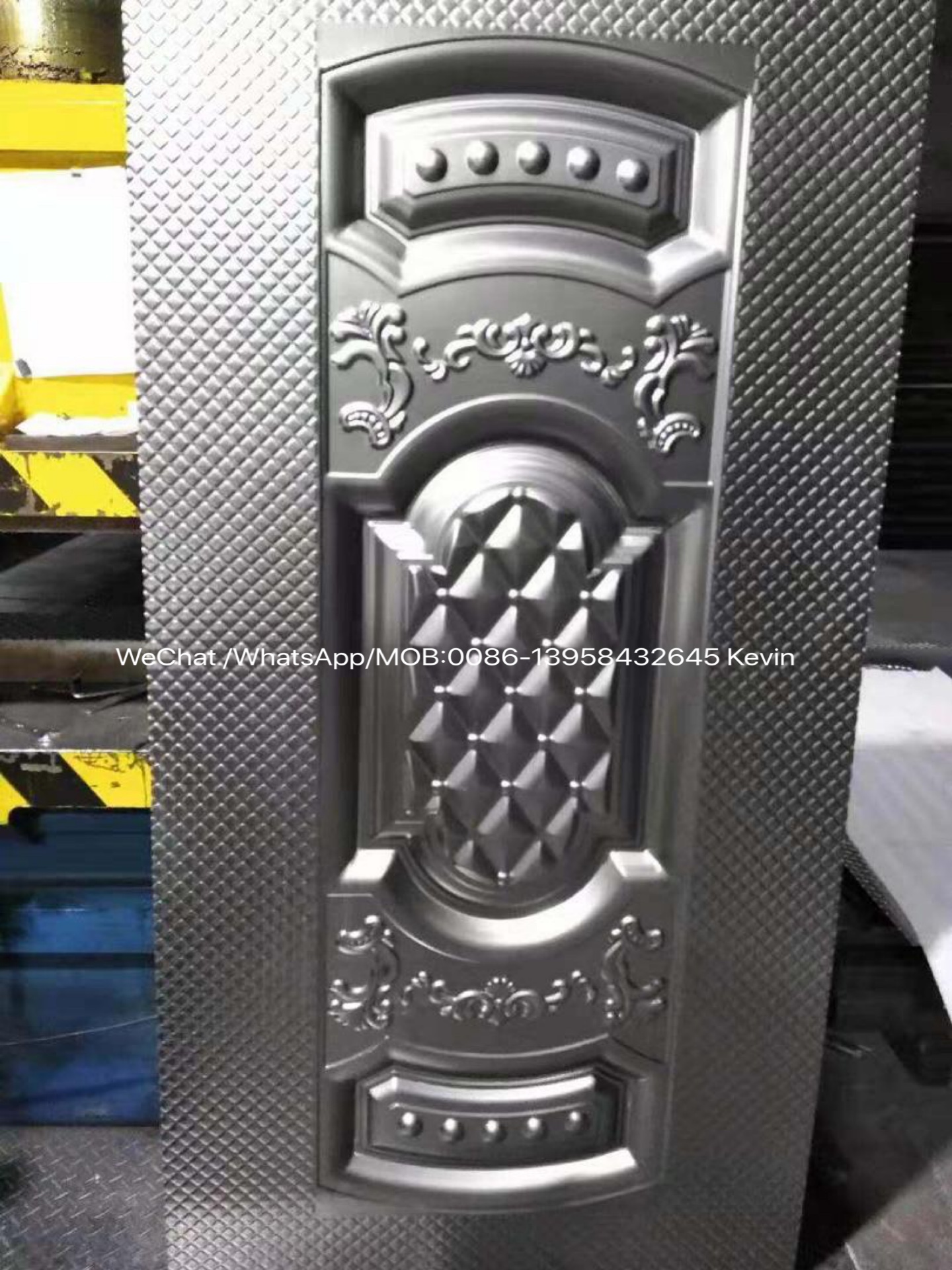 Produce all kinds of door panels and facades Application Scenario