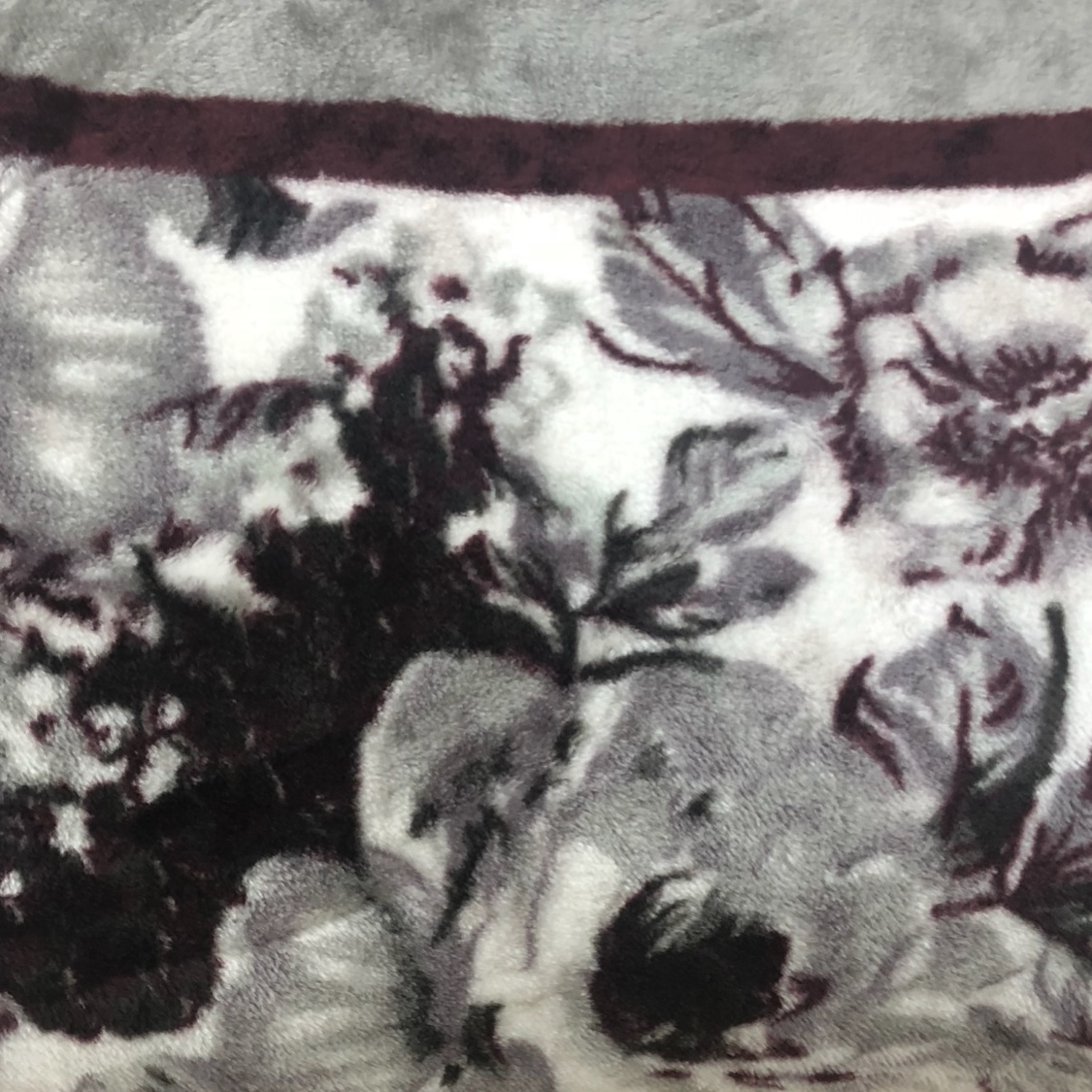 金貂绒、白色紫色花