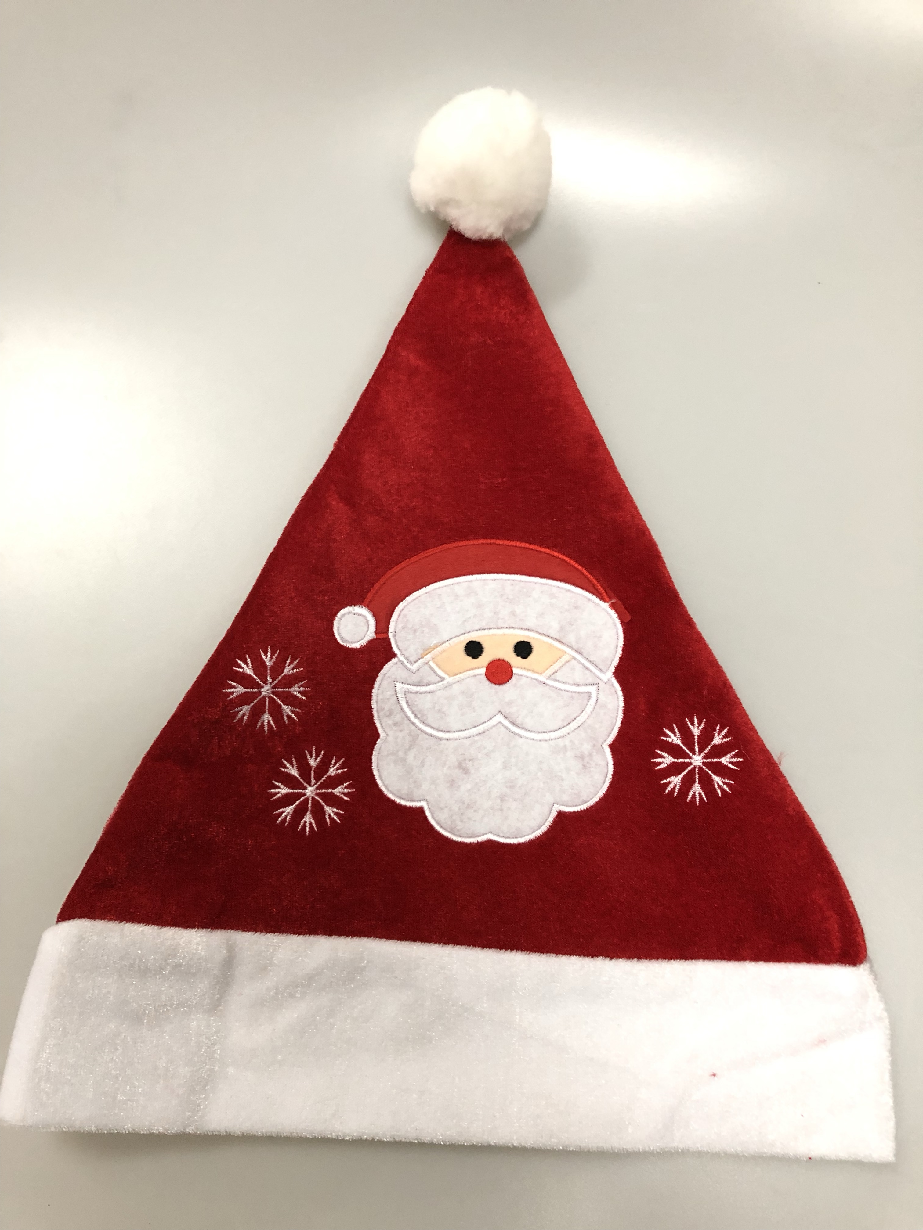 Embroidered woolen Christmas hat Application Scenario