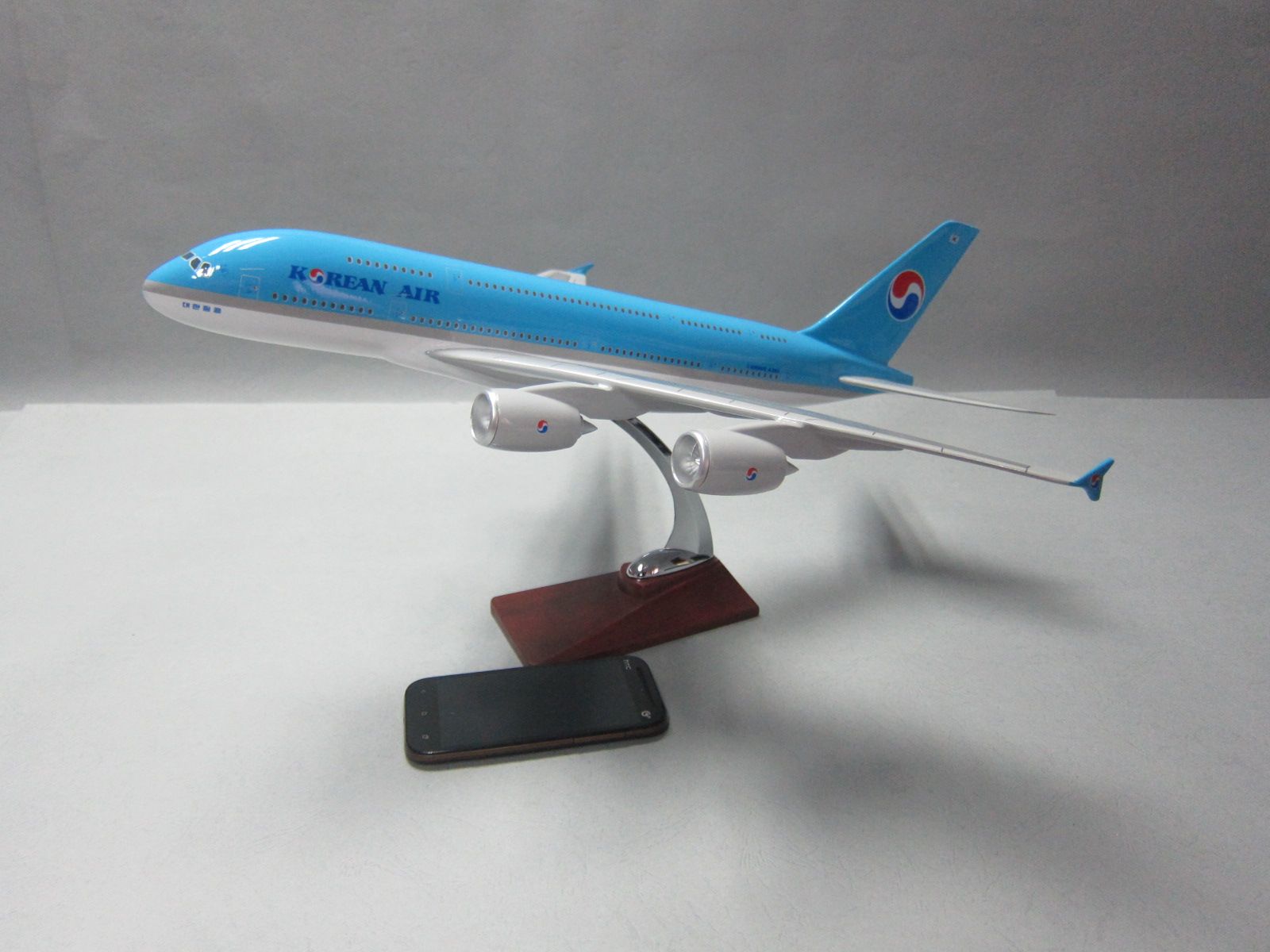 Aircraft model (45CM Korean Air A380) Synthetic resin aircraft model simulation aircraft model thumbnail