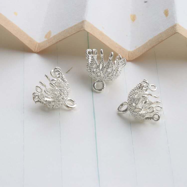 古风饰品配件纯铜镂空步摇流苏保色电镀铸铜花苞吊坠细节图