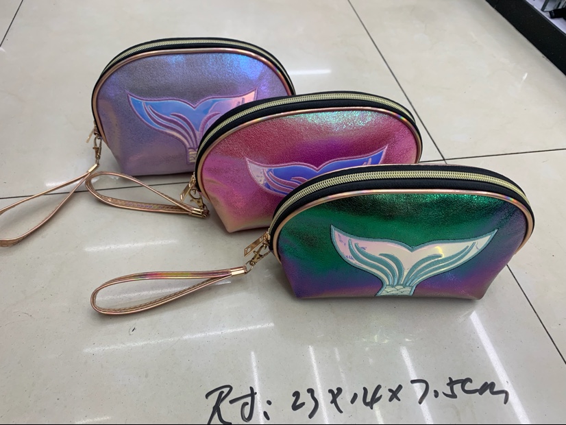 美人鱼化妆包洗漱包收纳包PU幻彩化妆包半圆化妆包图