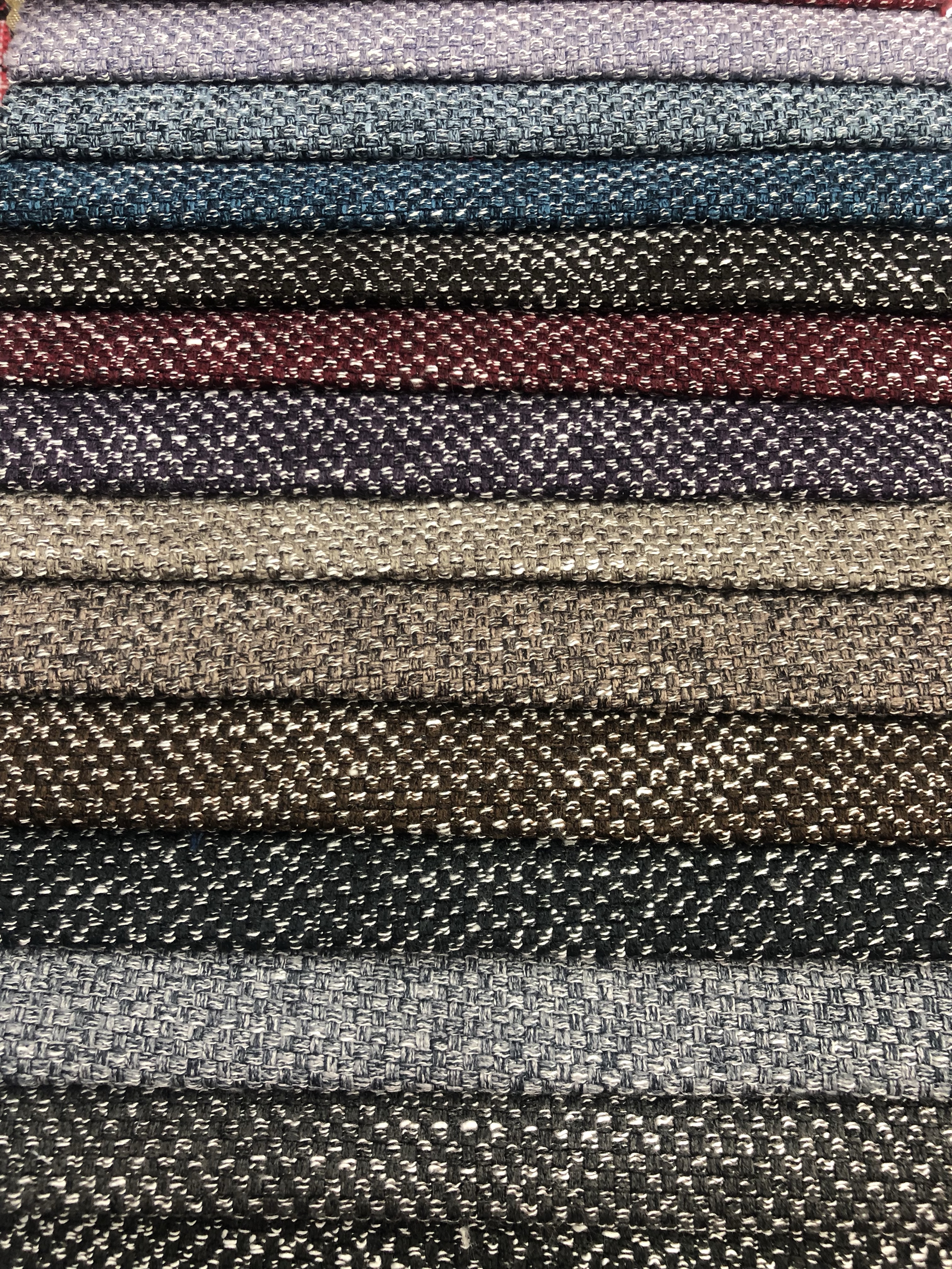 Coarse linen sofa fabric, polyester linen sofa cushions, throw pillows, car covers, bags, accessories, shoes, hats, checkered polyester linen fabric, linen wholesale Application Scenario