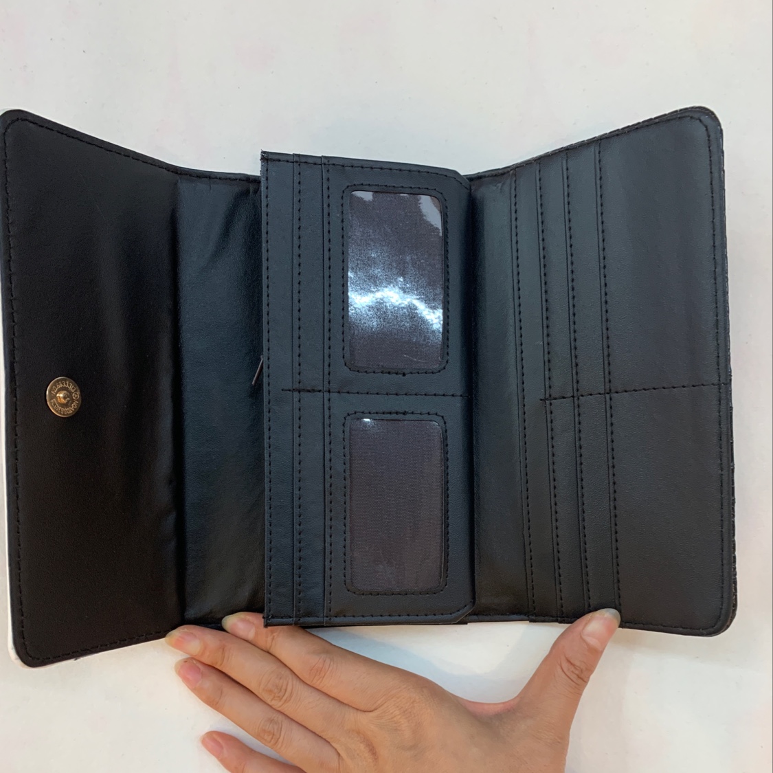 鳄鱼纹三折包细节图