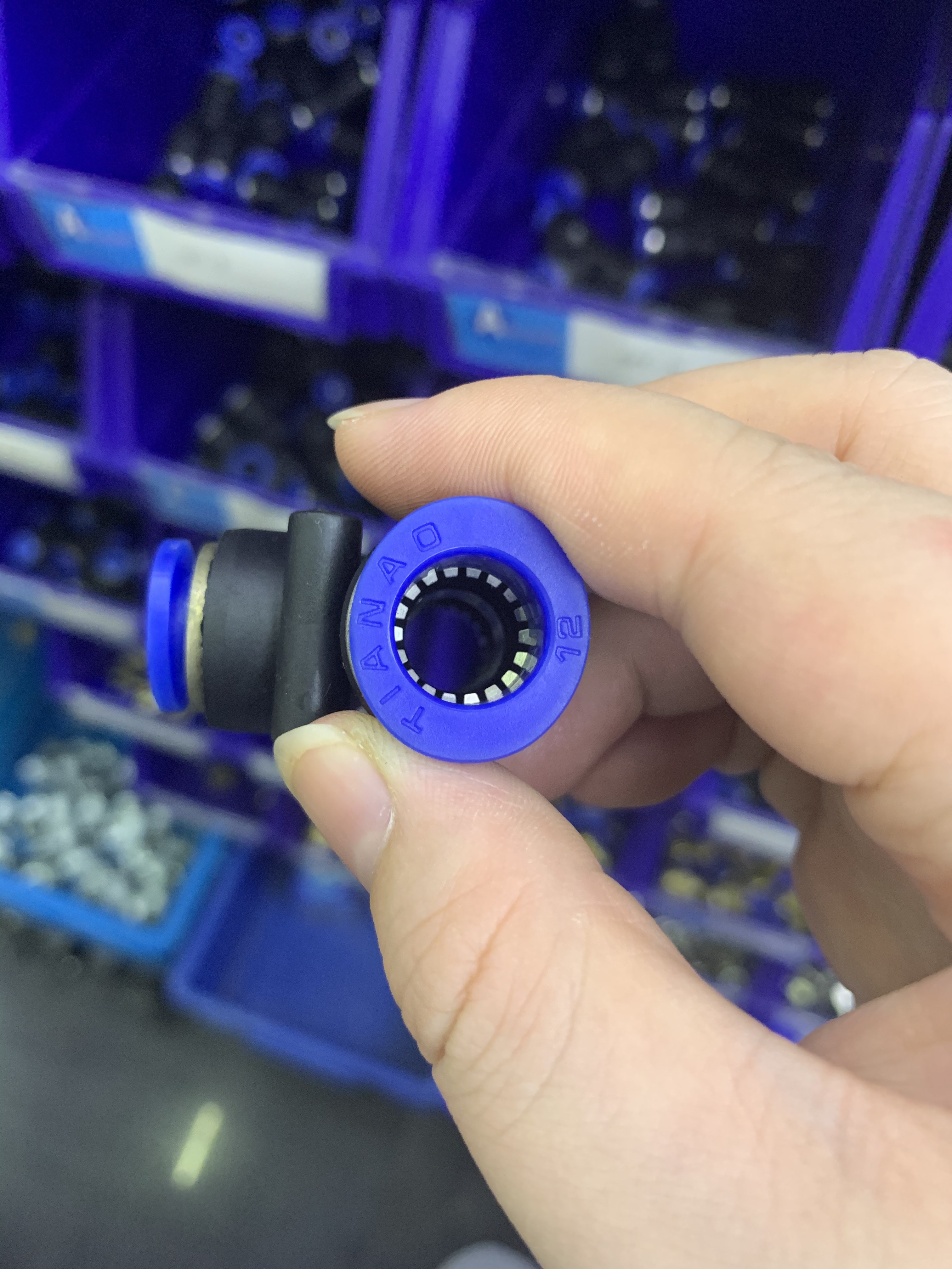 空气压缩机实物图