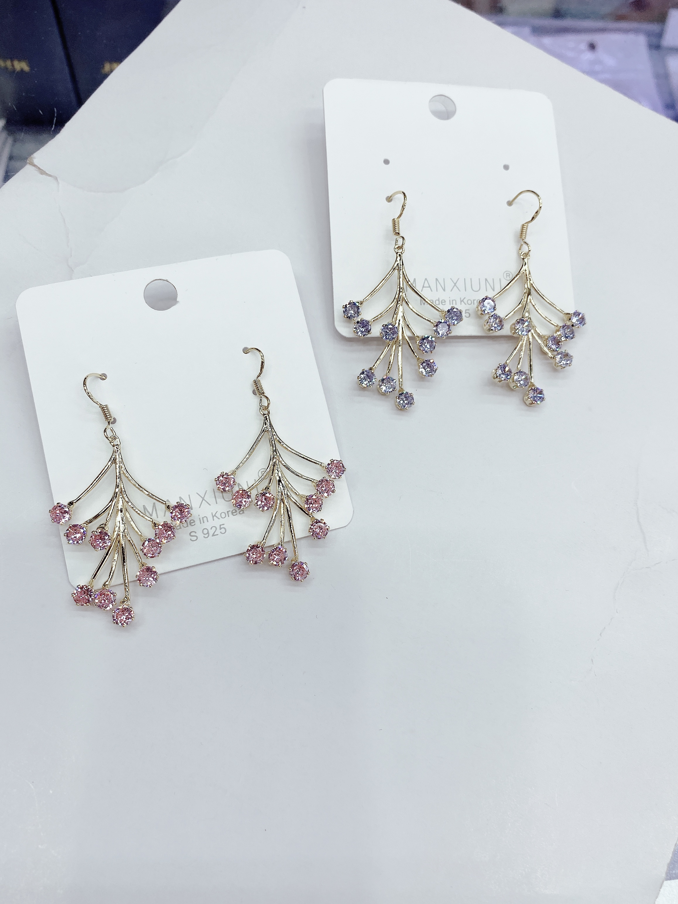Leaf Earrings Item Picture