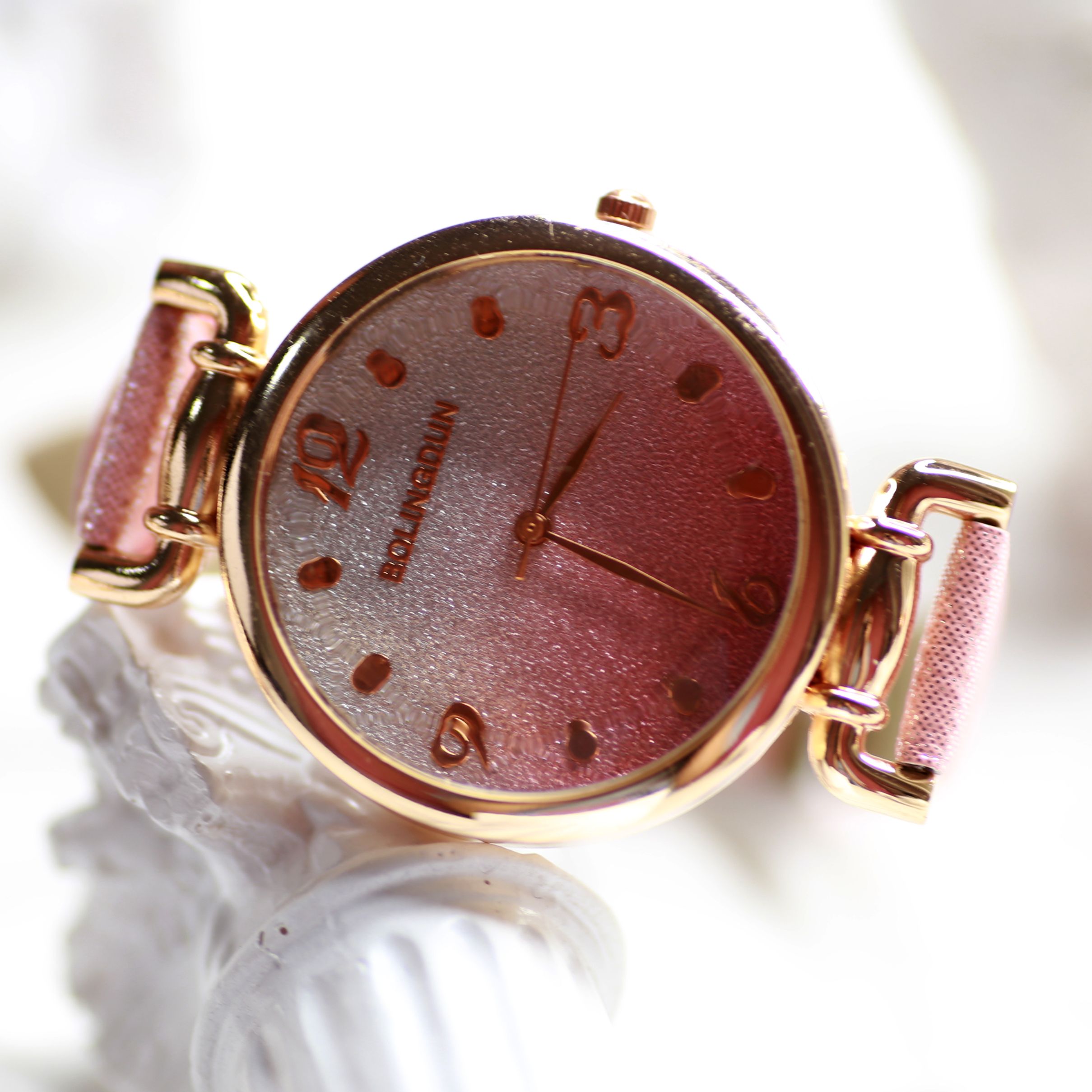 【 Xinle Watch Industry 】 Flash Pink Watches, women's leather watches, new trendy student watches detail image 4